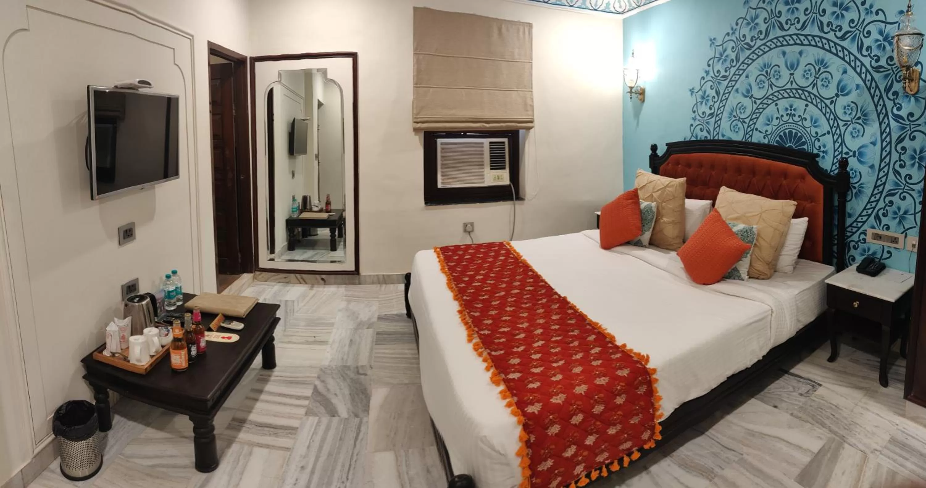 Photo of the whole room, Bed in Laxmi Palace Heritage Boutique Hotel