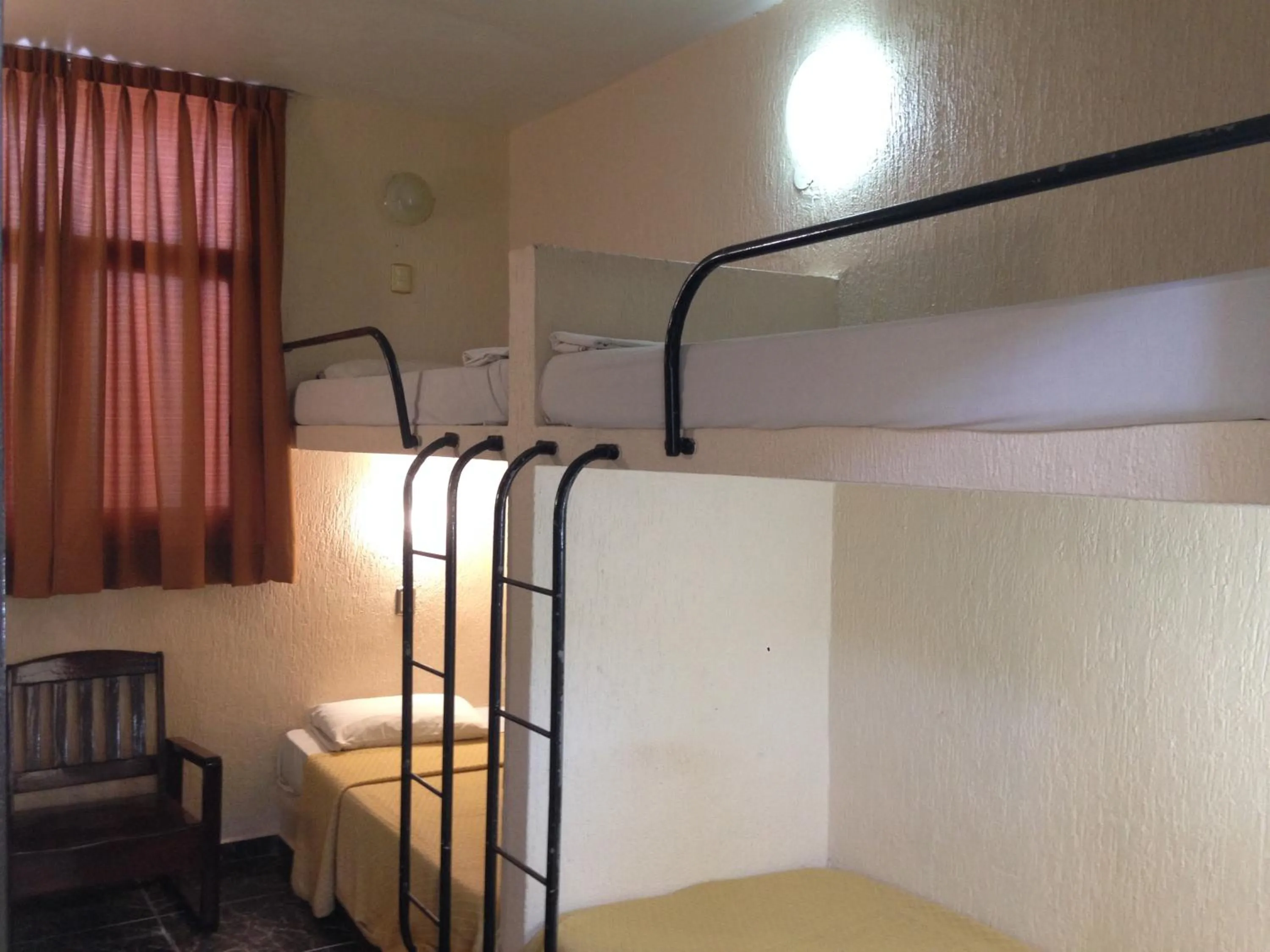 bunk bed in Hotel Moreno