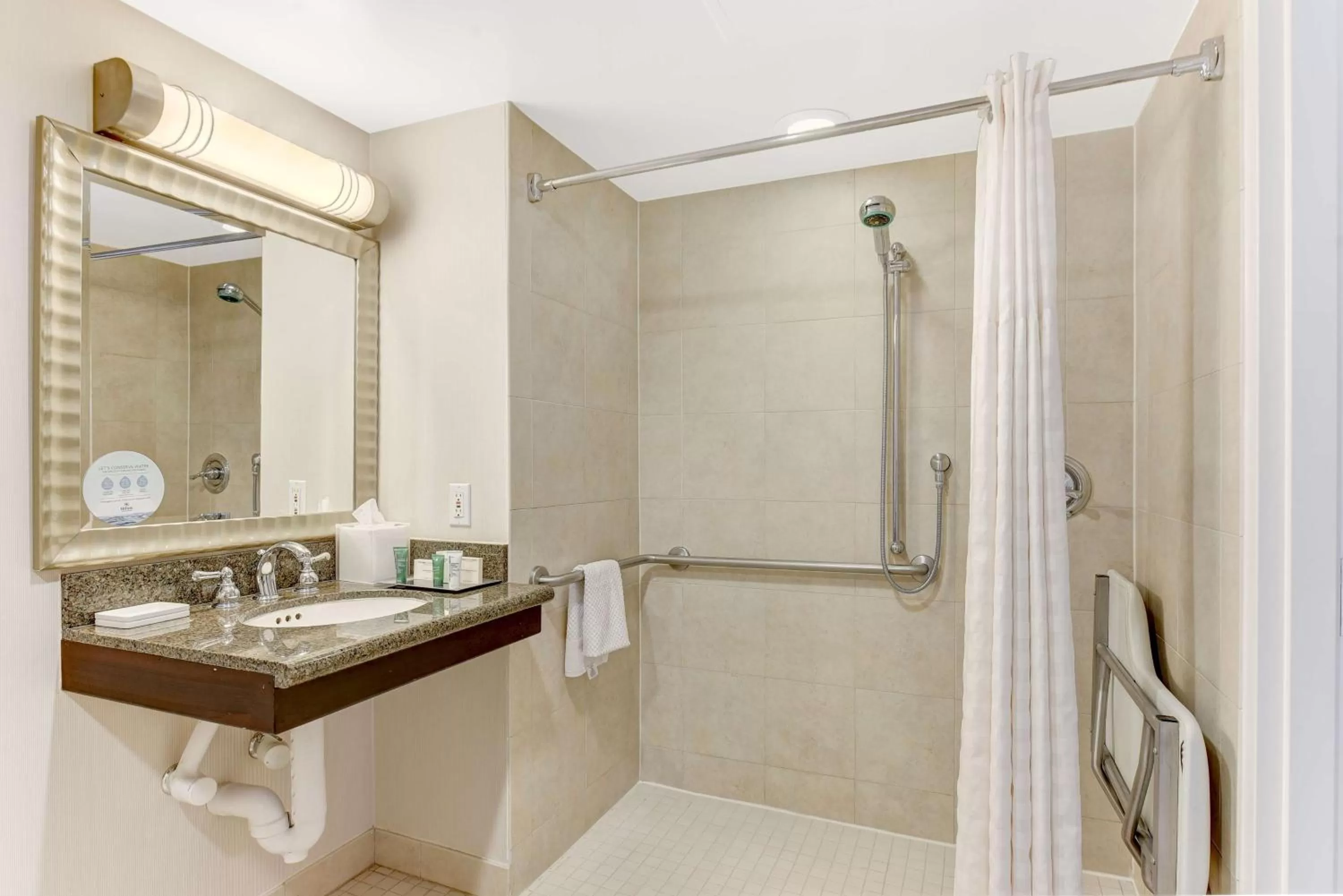 Bathroom in Hilton Irvine/Orange County Airport