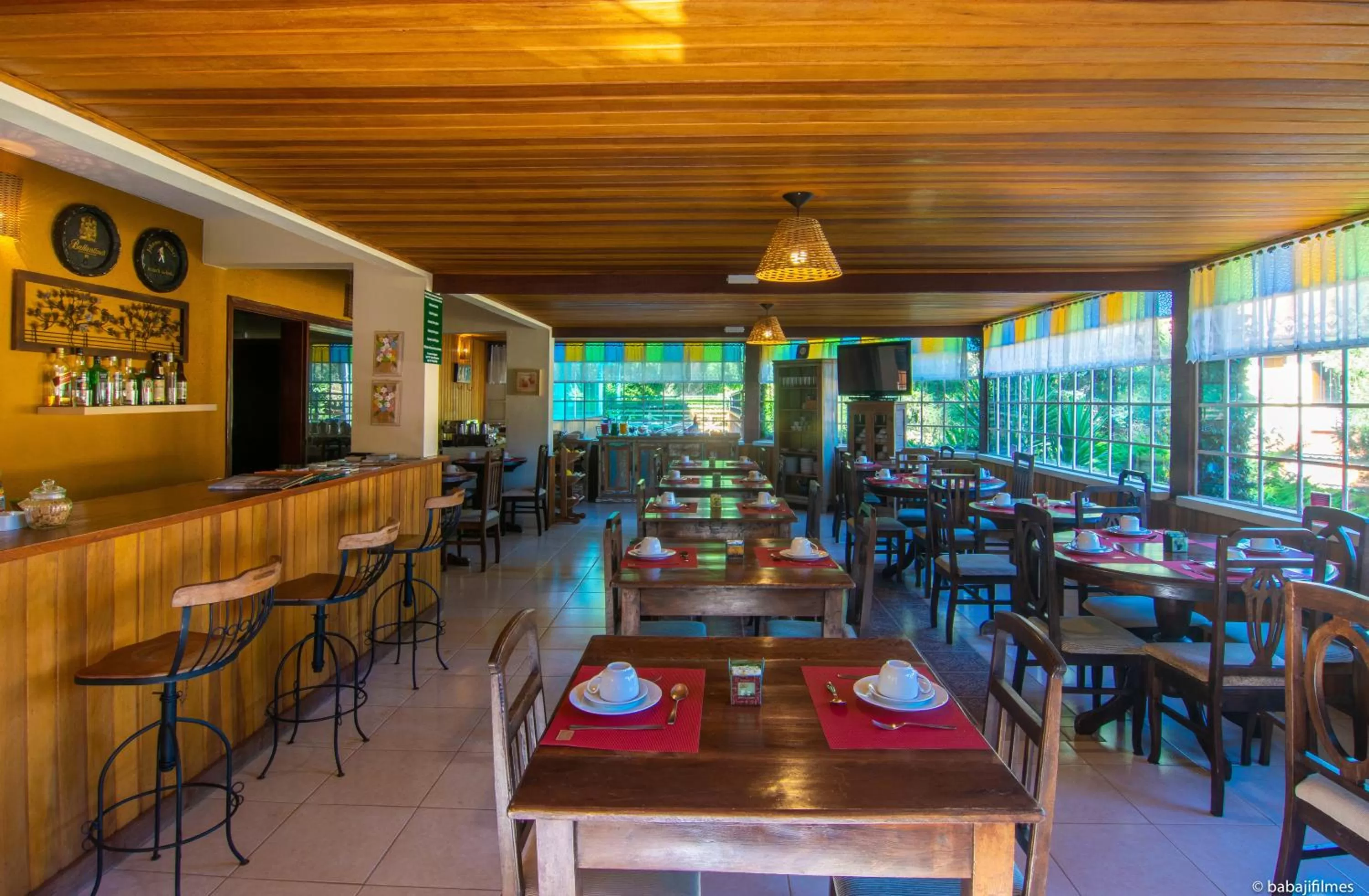 Restaurant/Places to Eat in Pousada Serra Villena