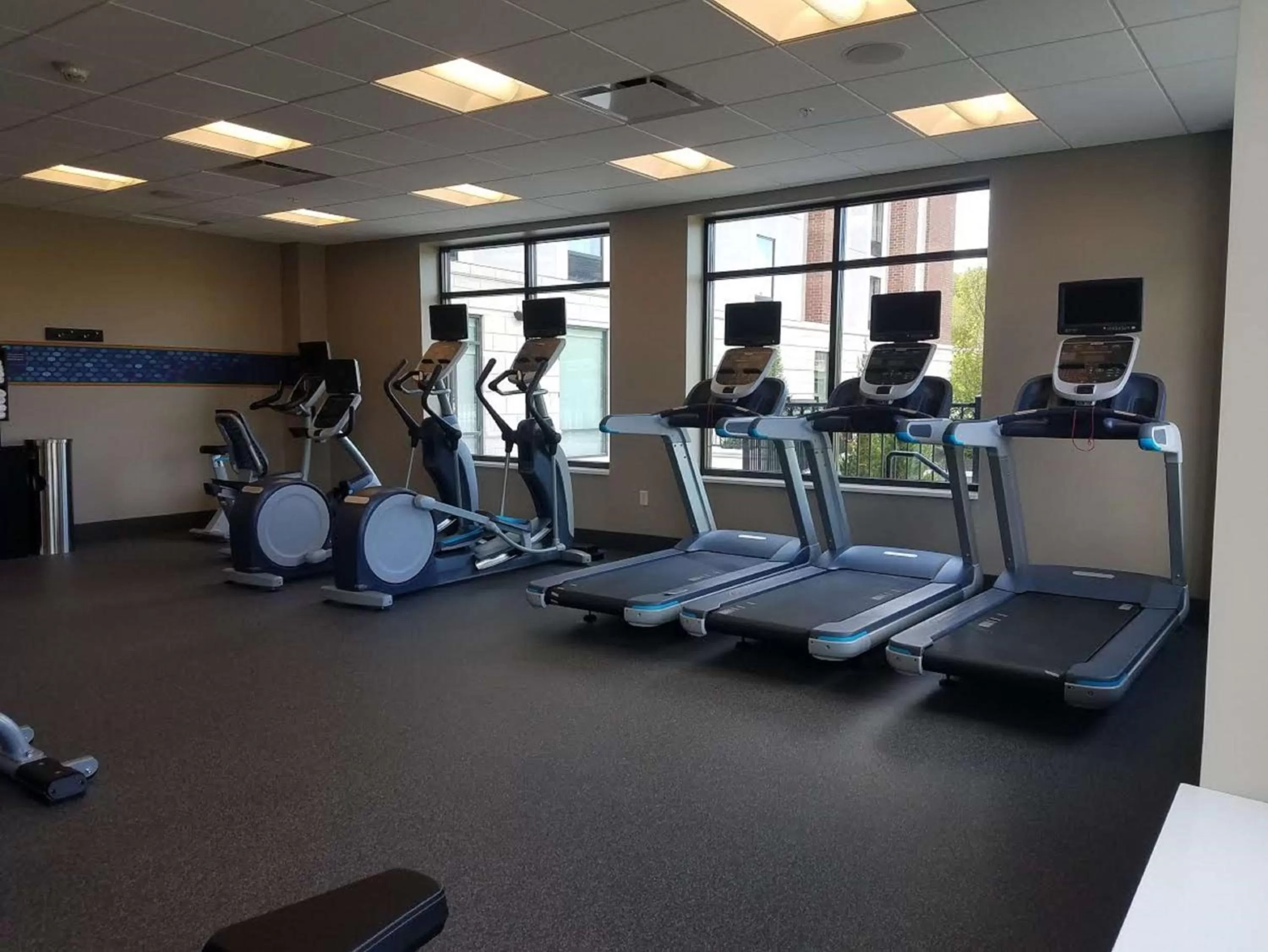 Fitness centre/facilities in Hampton Inn & Suites Newburgh Stewart Airport, NY