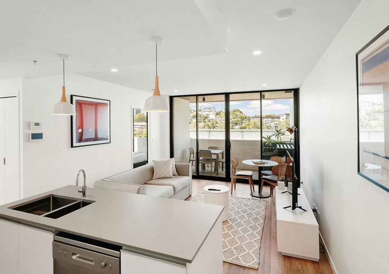 TV and multimedia in Rambla at Perry House