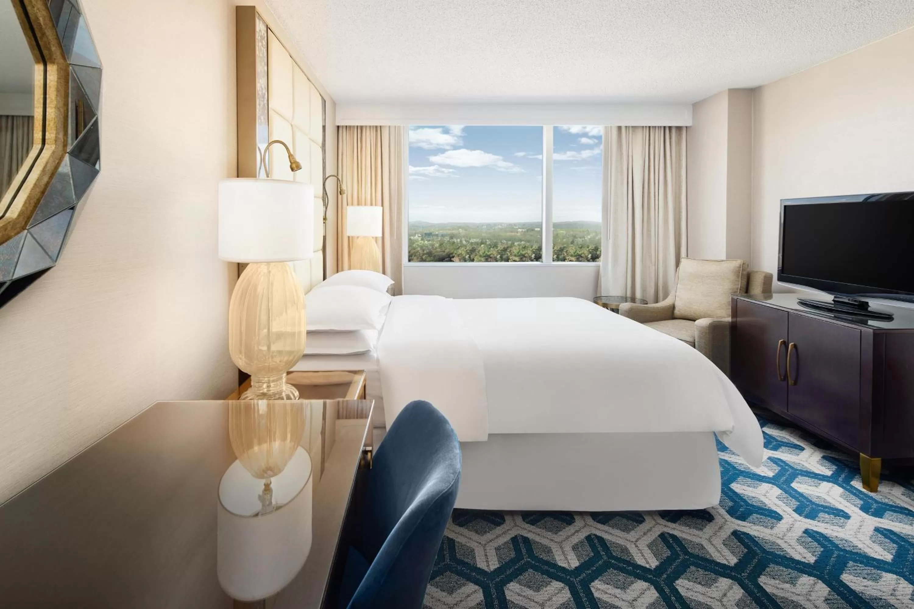 Photo of the whole room in Sheraton Mahwah