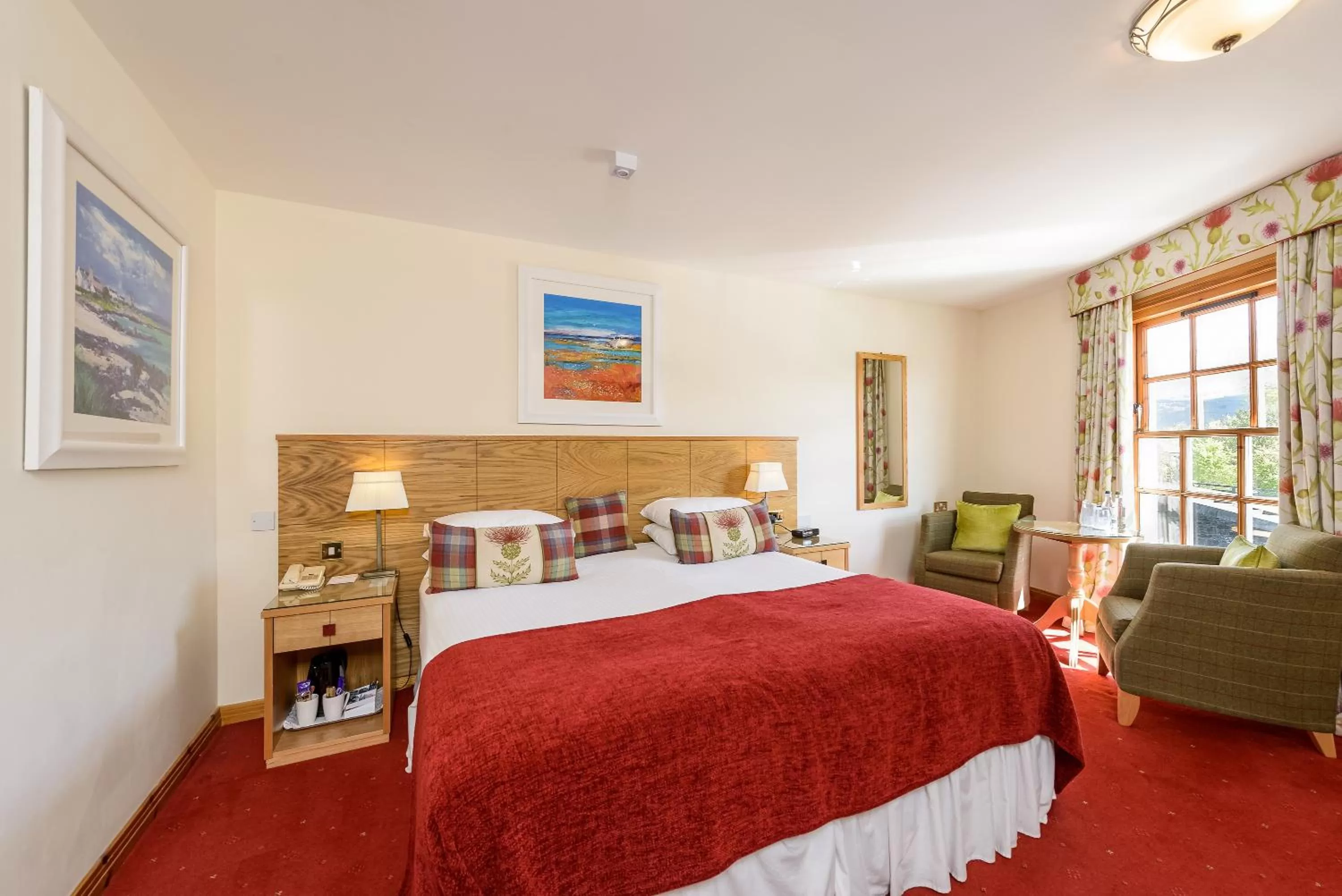 Bedroom, Bed in Moorings Hotel