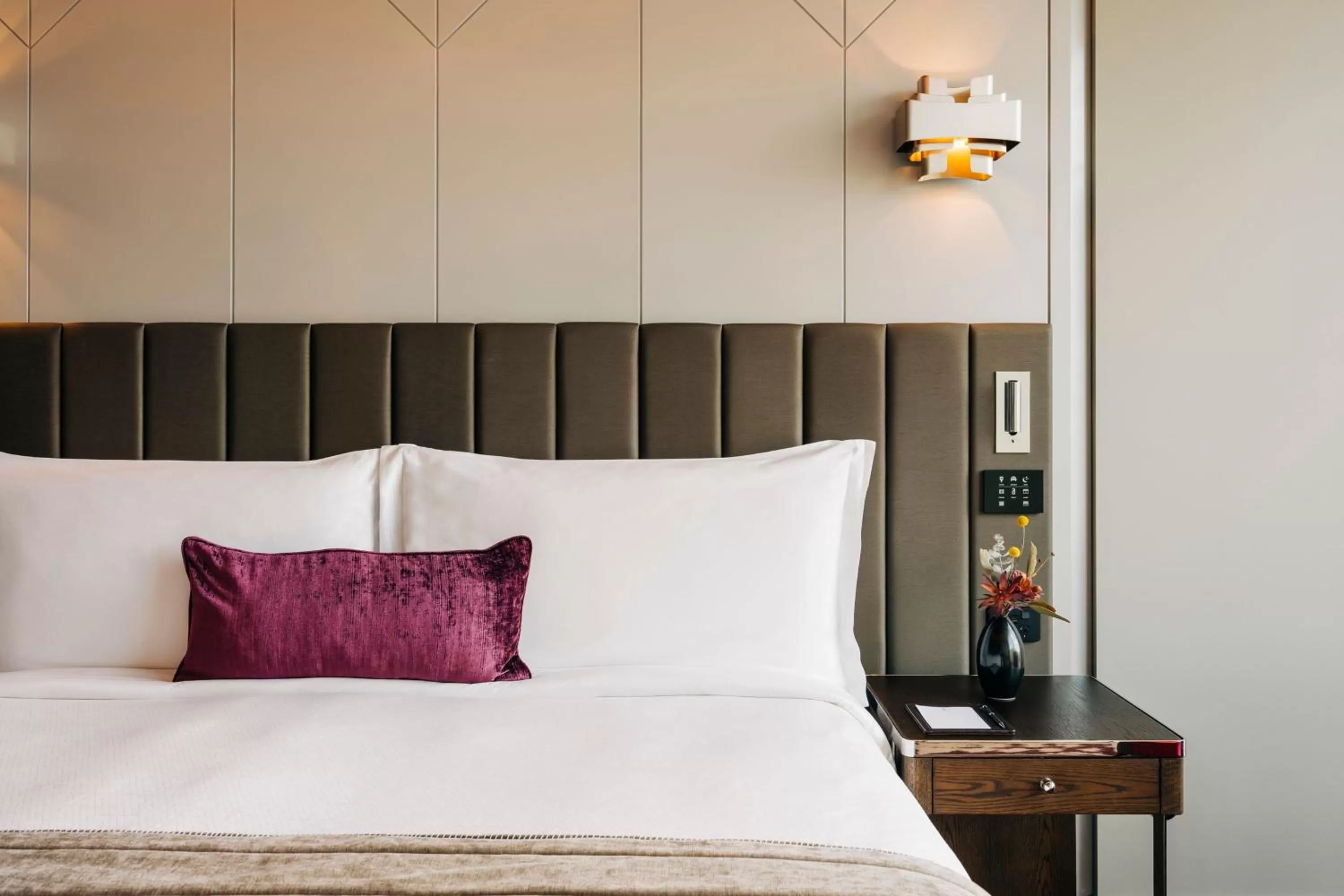 Photo of the whole room, Bed in The Tasman, a Luxury Collection Hotel, Hobart