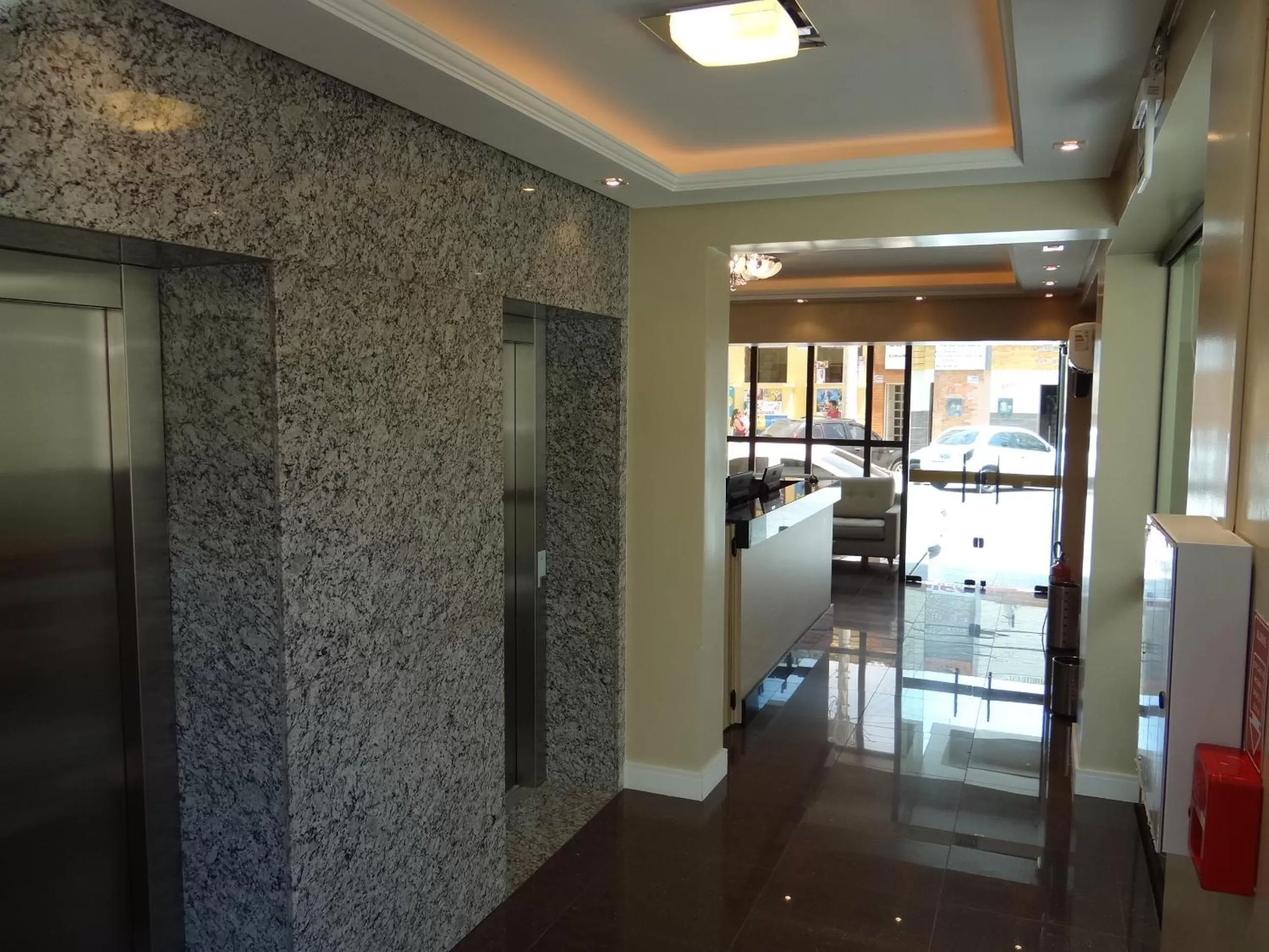 Day in Hotel Almanara