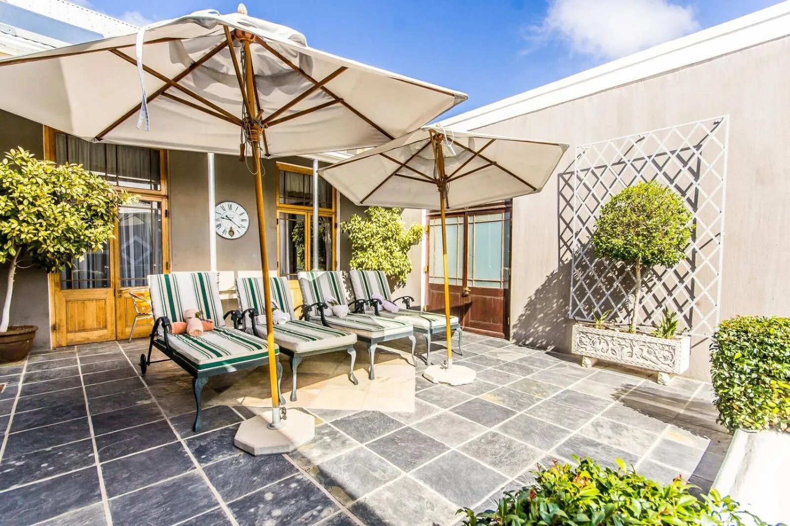 Facade/entrance in Lemoenkloof Boutique Hotel