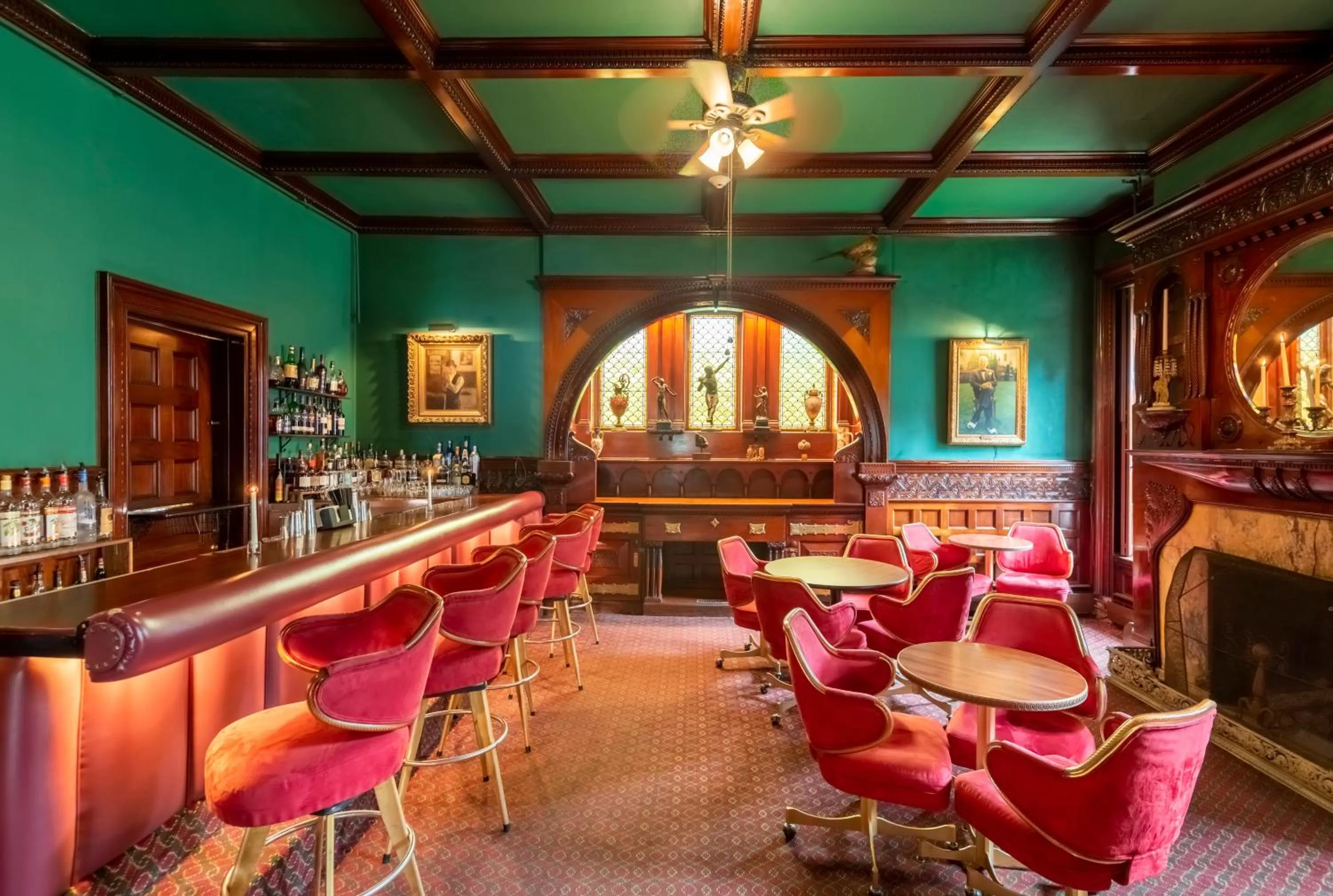 Restaurant/places to eat in Vinifera Inn