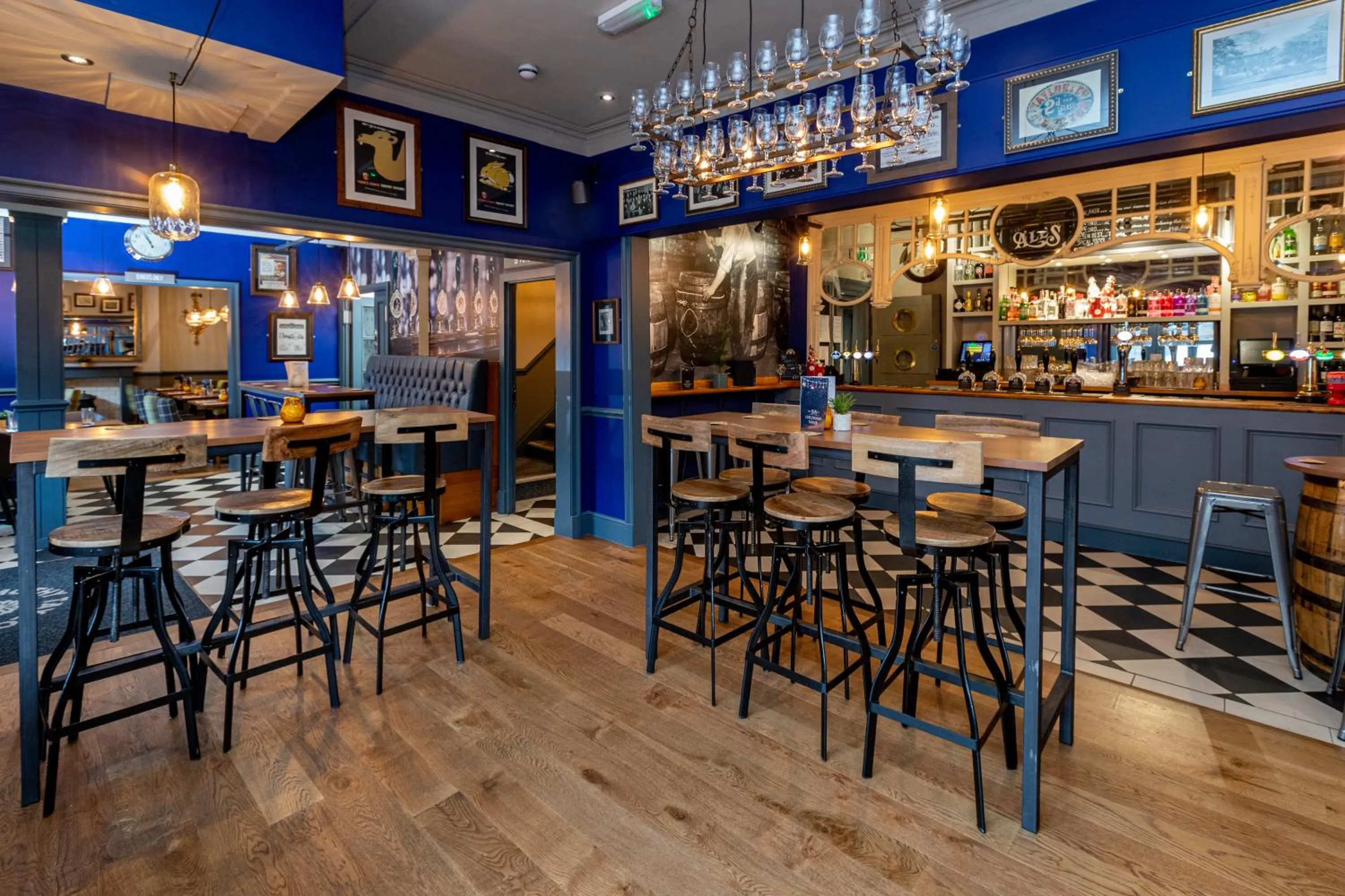 Restaurant/places to eat in The Inn at Cheltenham Parade