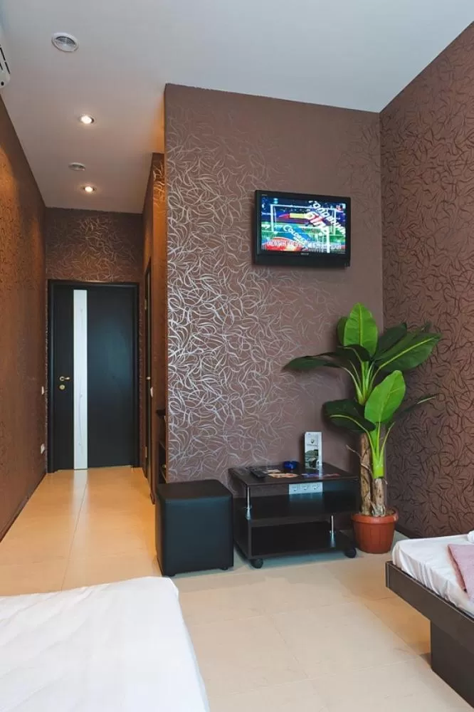 Other, Bed in Hotel 8th Mile