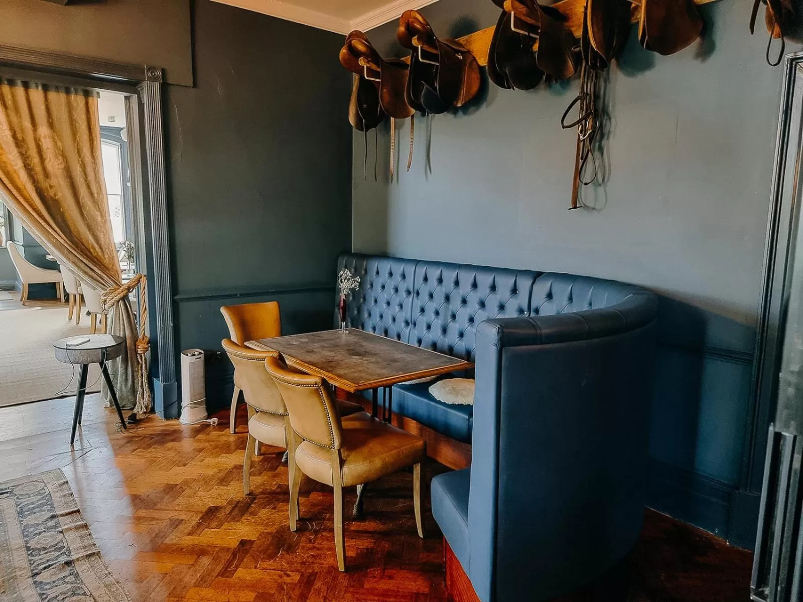 Restaurant/places to eat, Seating Area in Verzon House