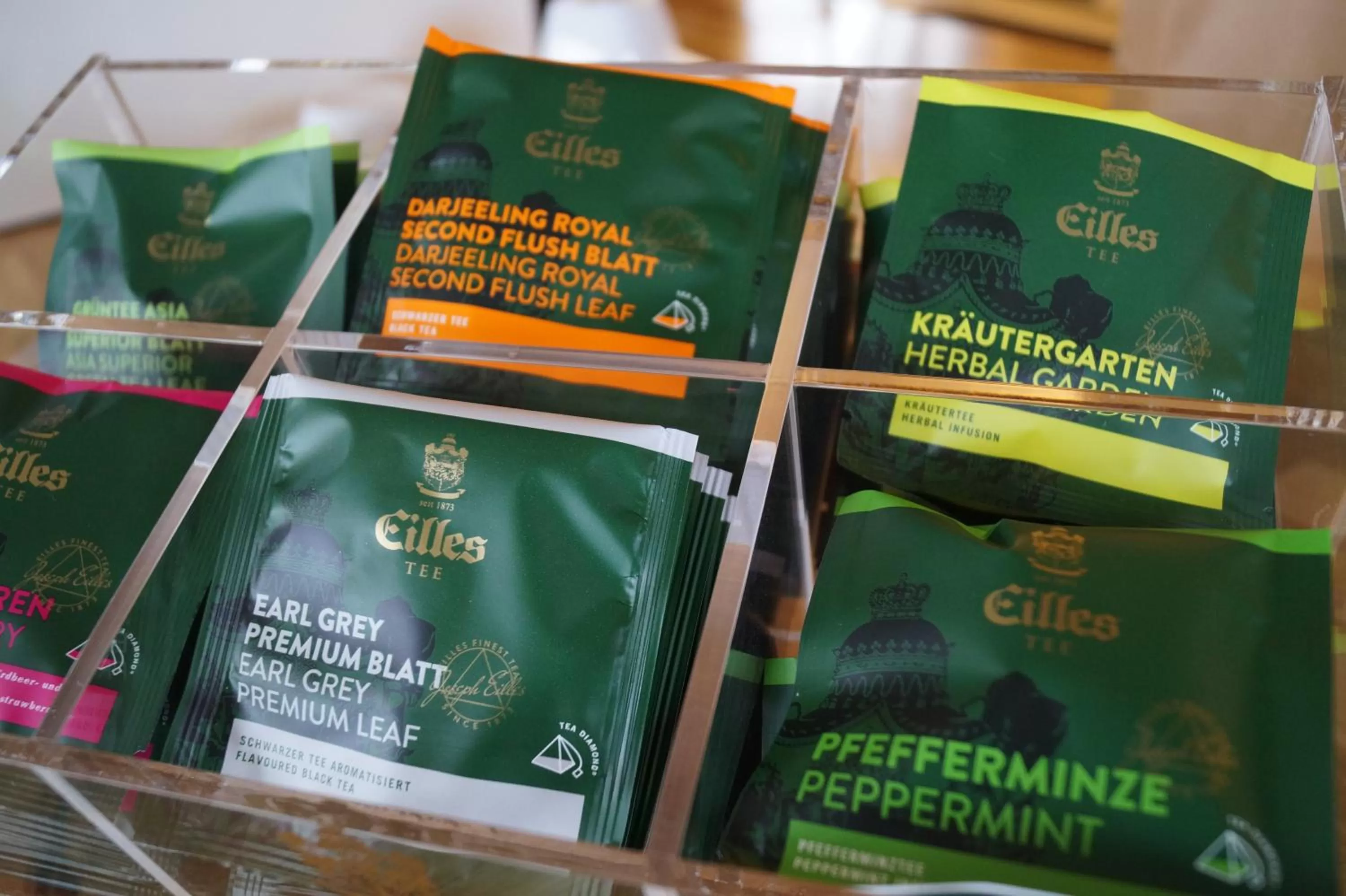 Kraft Hotel-Klimaanlage in jedem Zimmer, AC in each room!