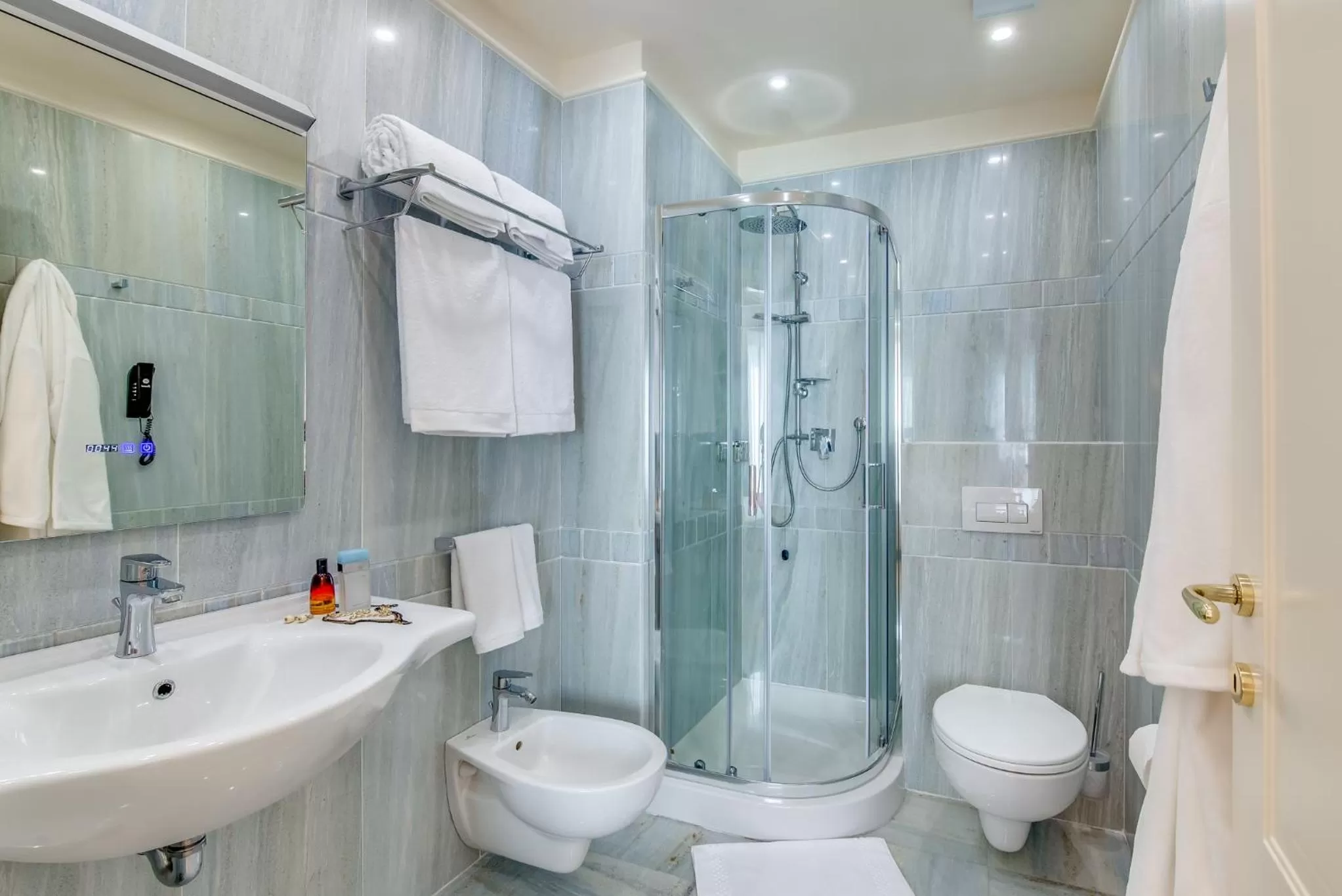 La Paloma Blanca Hotel