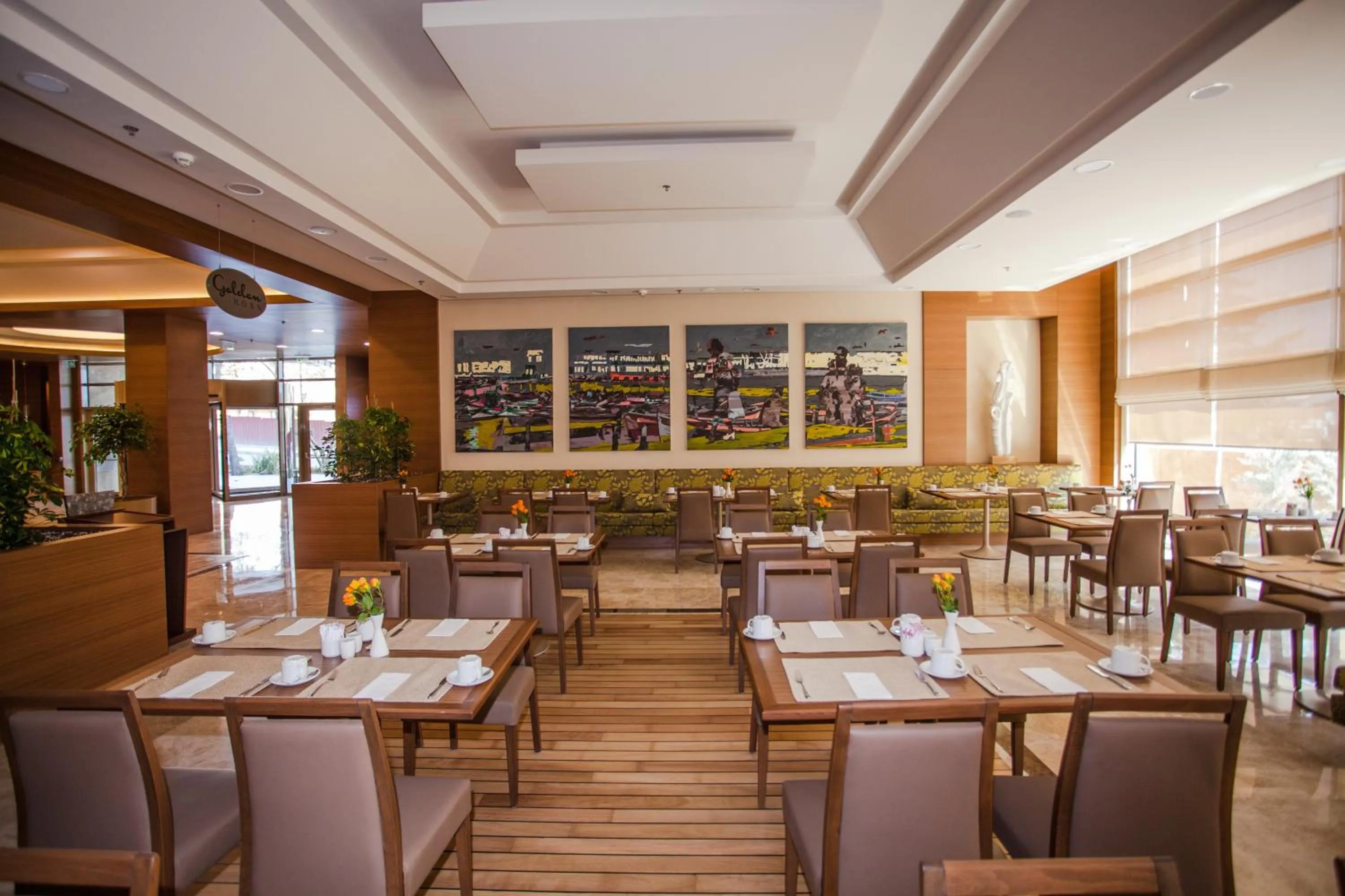 Restaurant/places to eat in Gorrion Hotel Istanbul