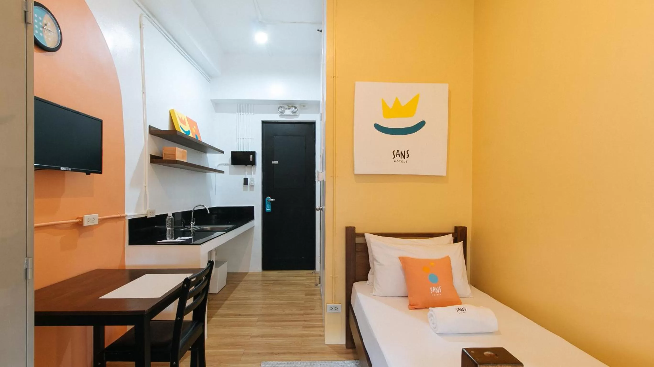 Bedroom in Sans Hotel Laperal Manila