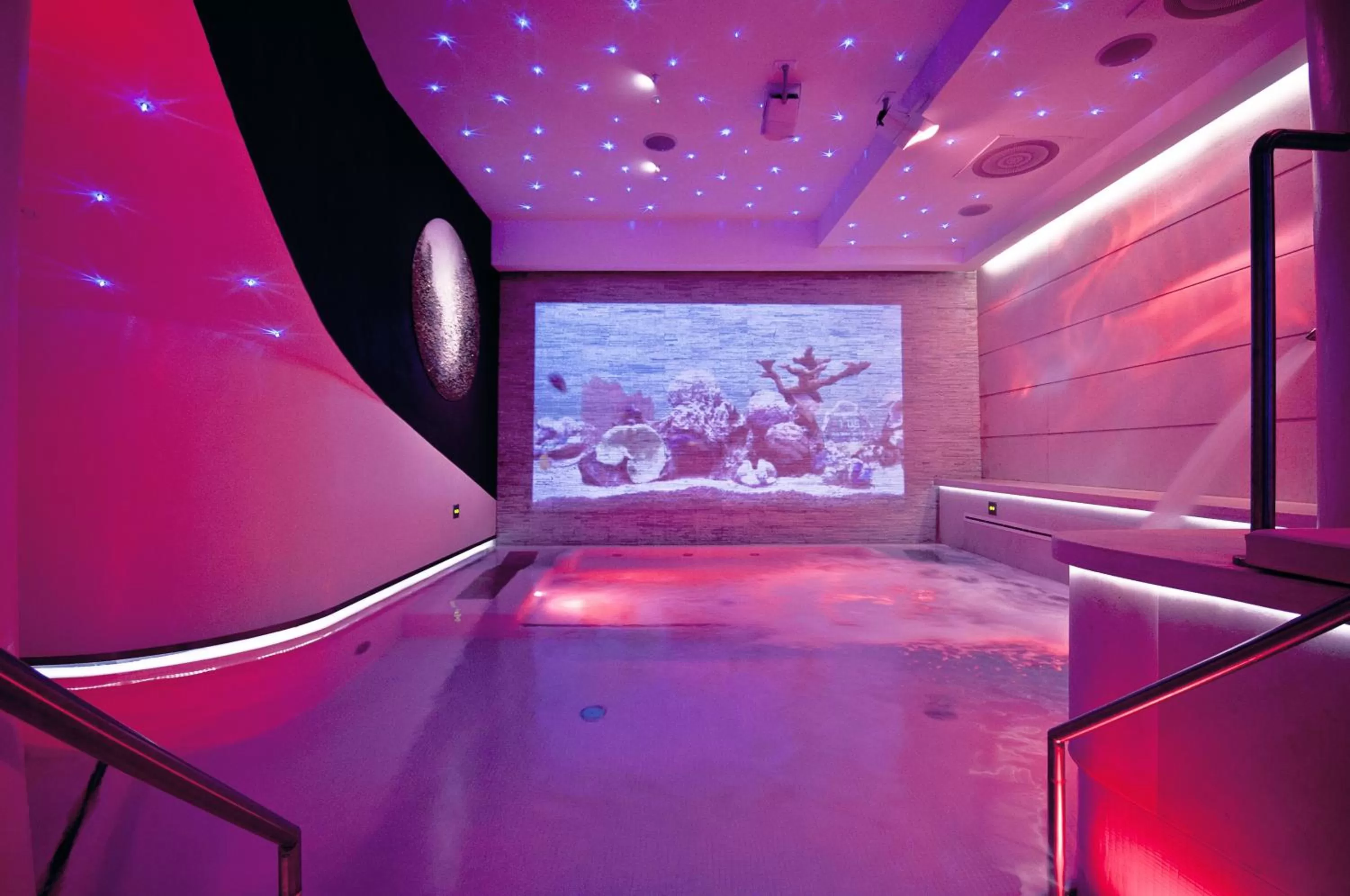 Hot Tub in Trilussa Palace Hotel Congress & Spa