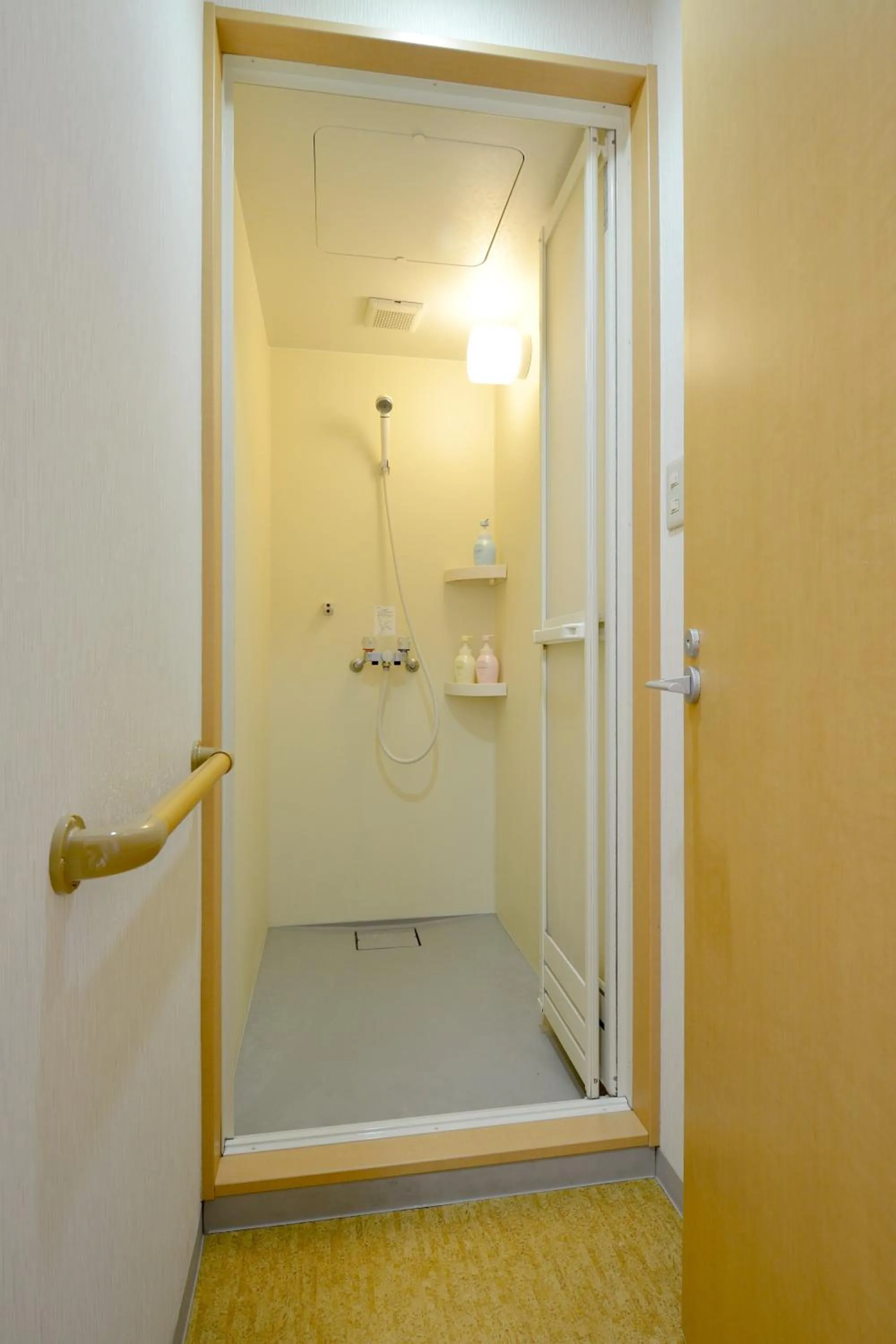 Shower in Juyoh Hotel