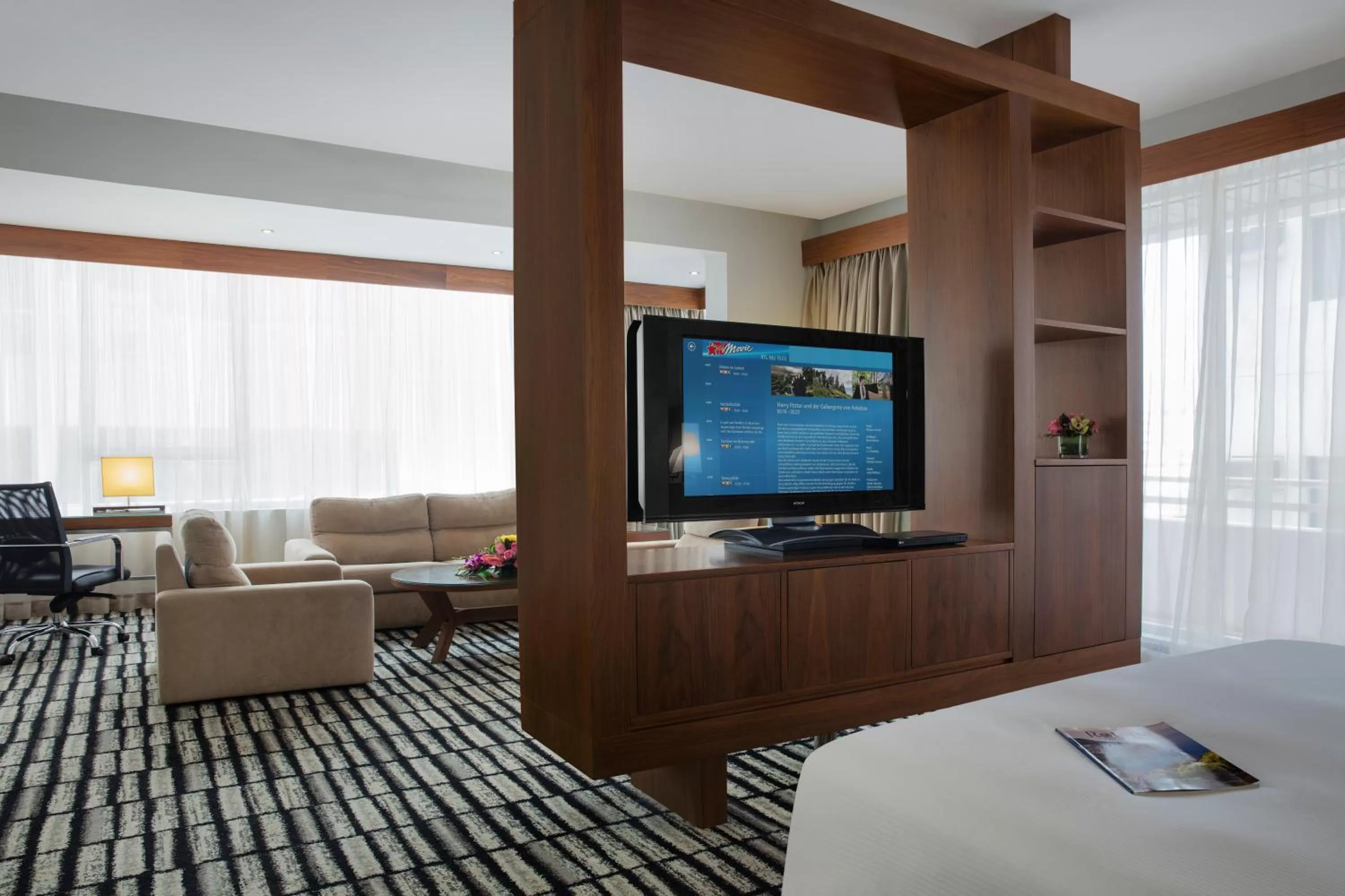 Living room, Bed in Jumeira Rotana – Dubai