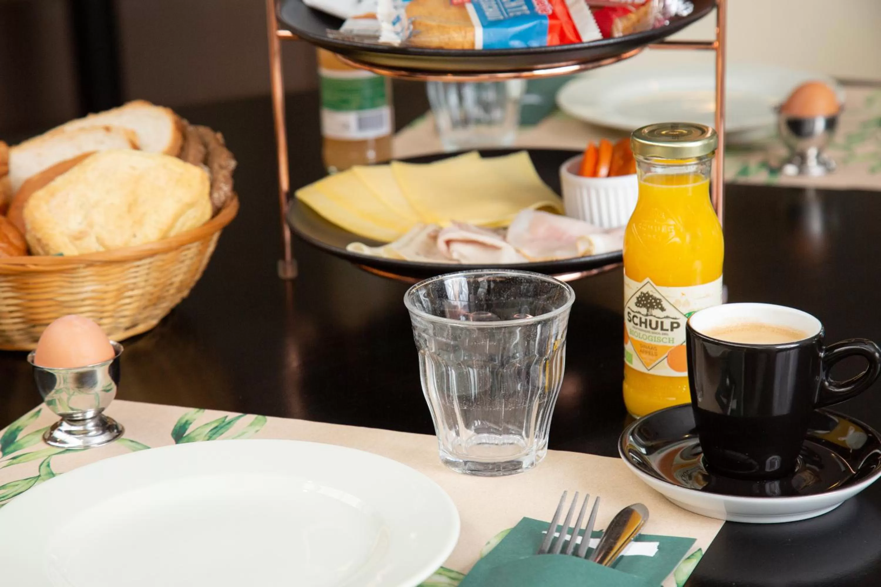 Breakfast in 50|50 Hotel Belmont