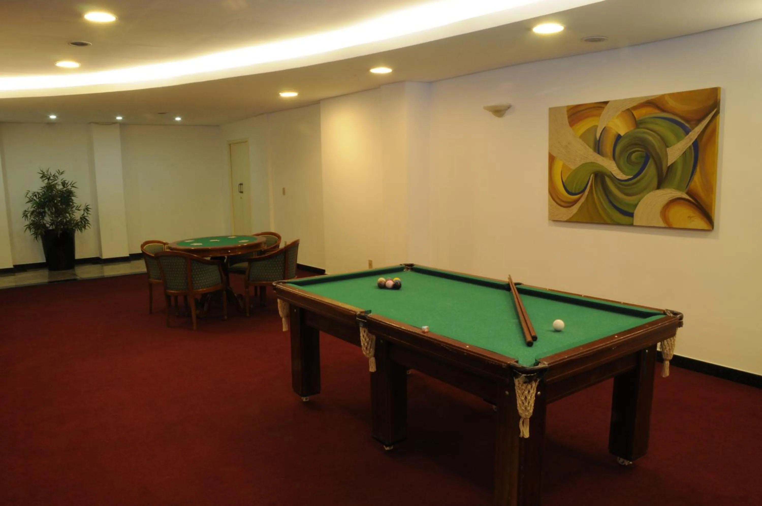 Billiard in Hotel Shelton