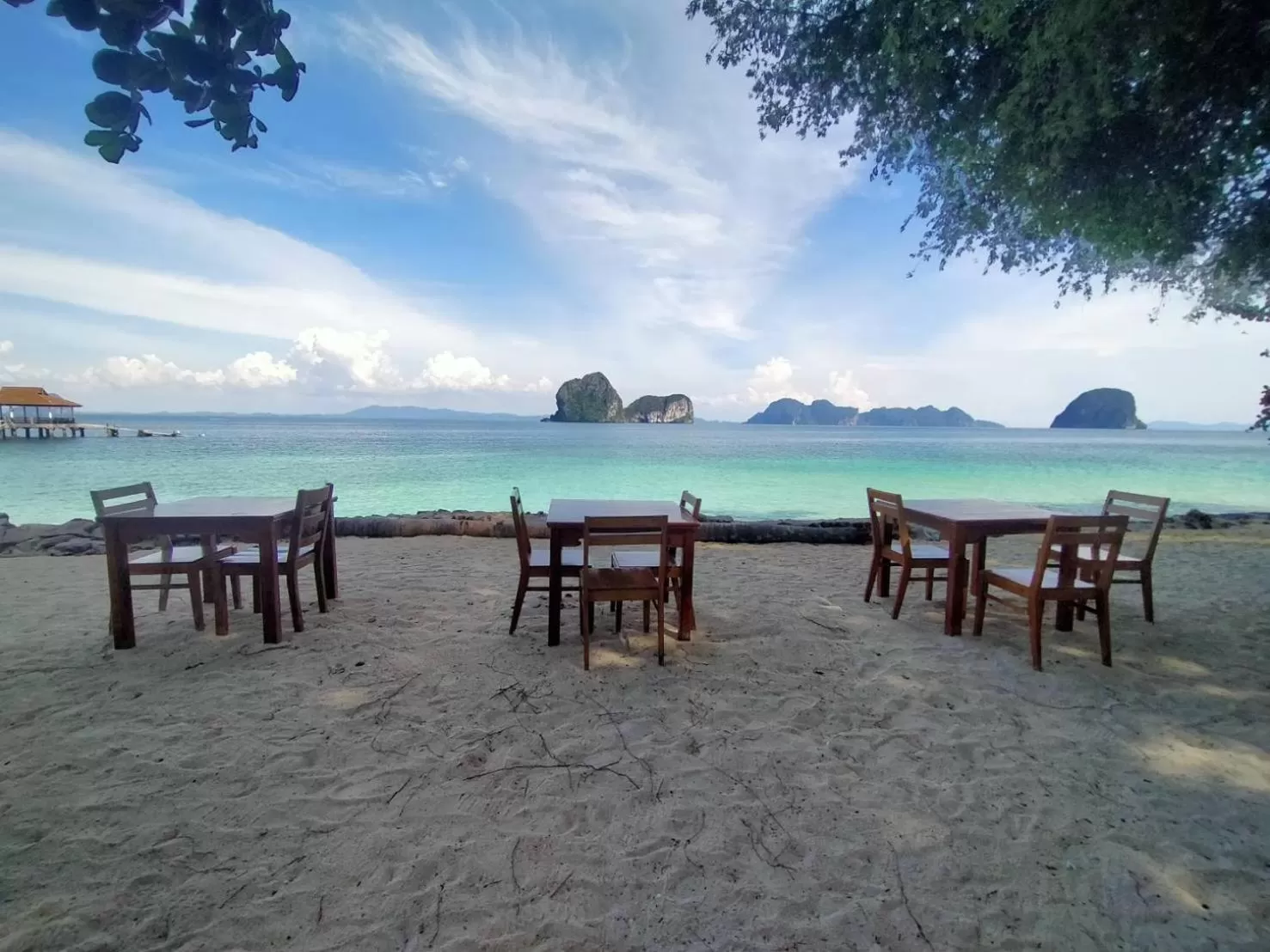 Restaurant/places to eat in Koh Ngai Resort