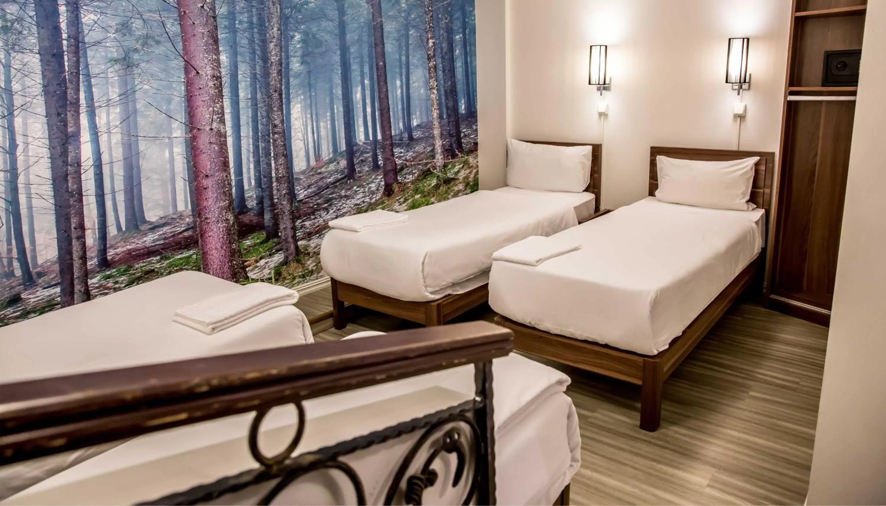 Photo of the whole room, Bed in Central City Apartments