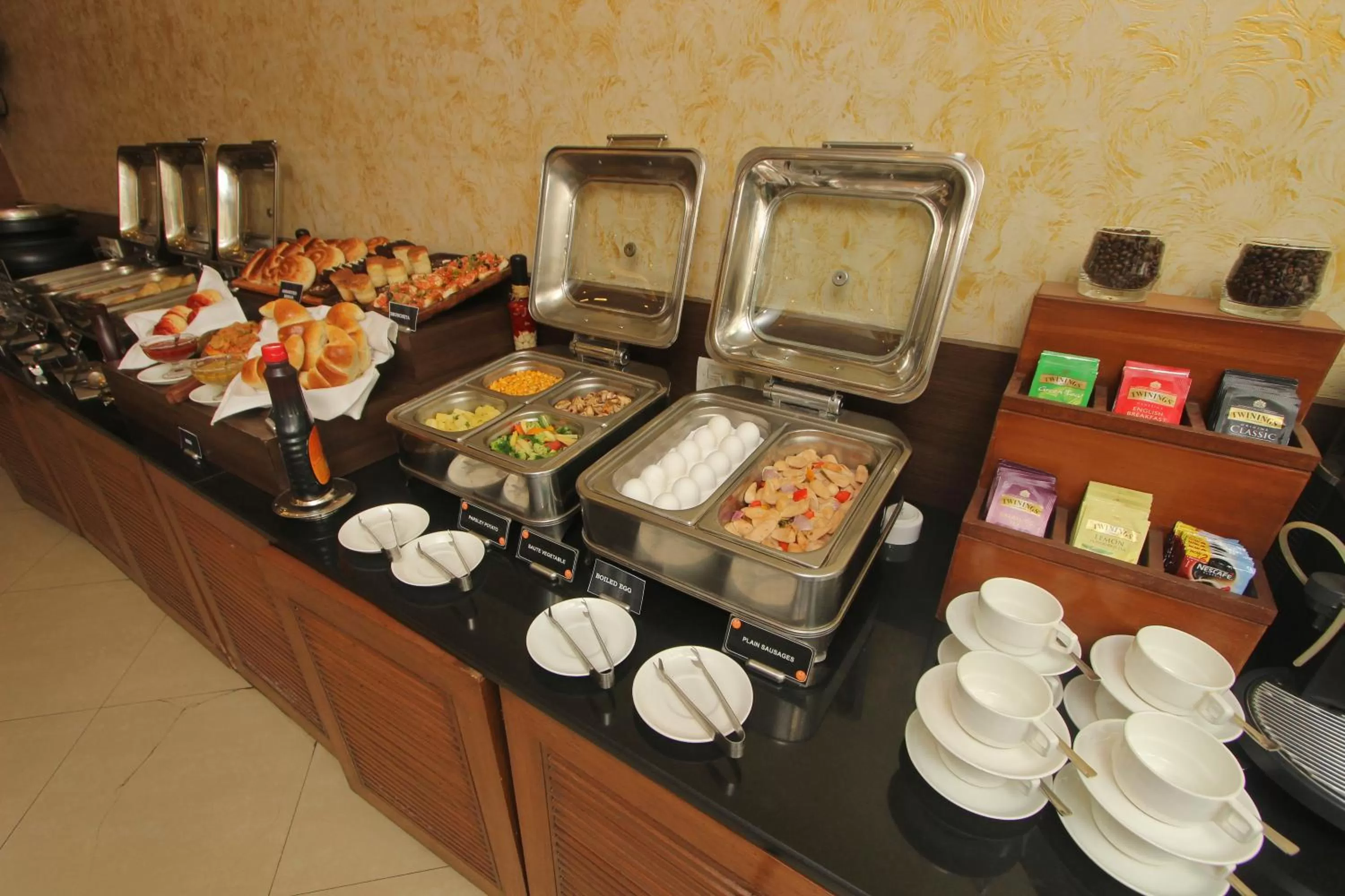 Breakfast in Hotel Phoenix Koregaon Park