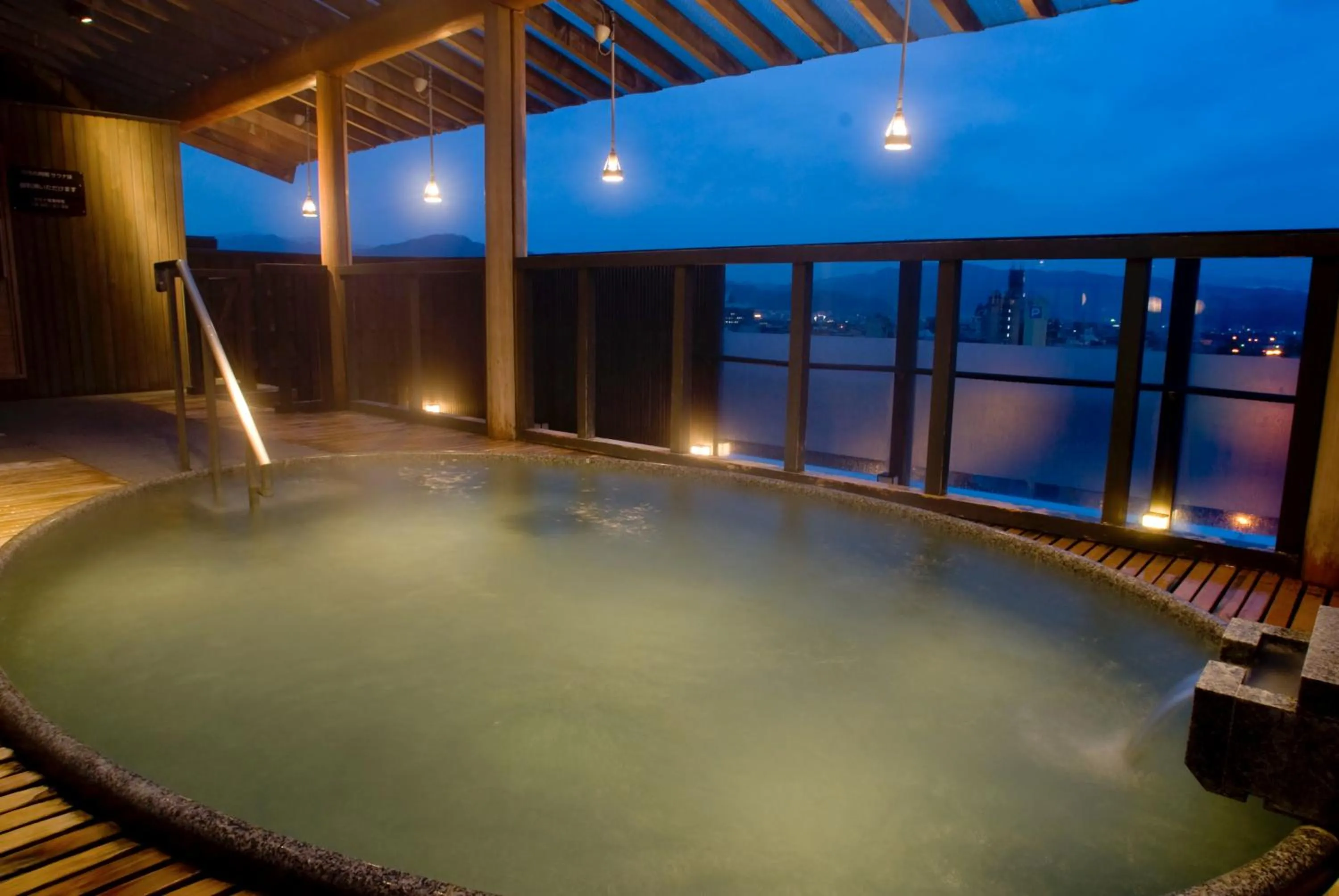 Hot Spring Bath in Honjin Hiranoya Annex
