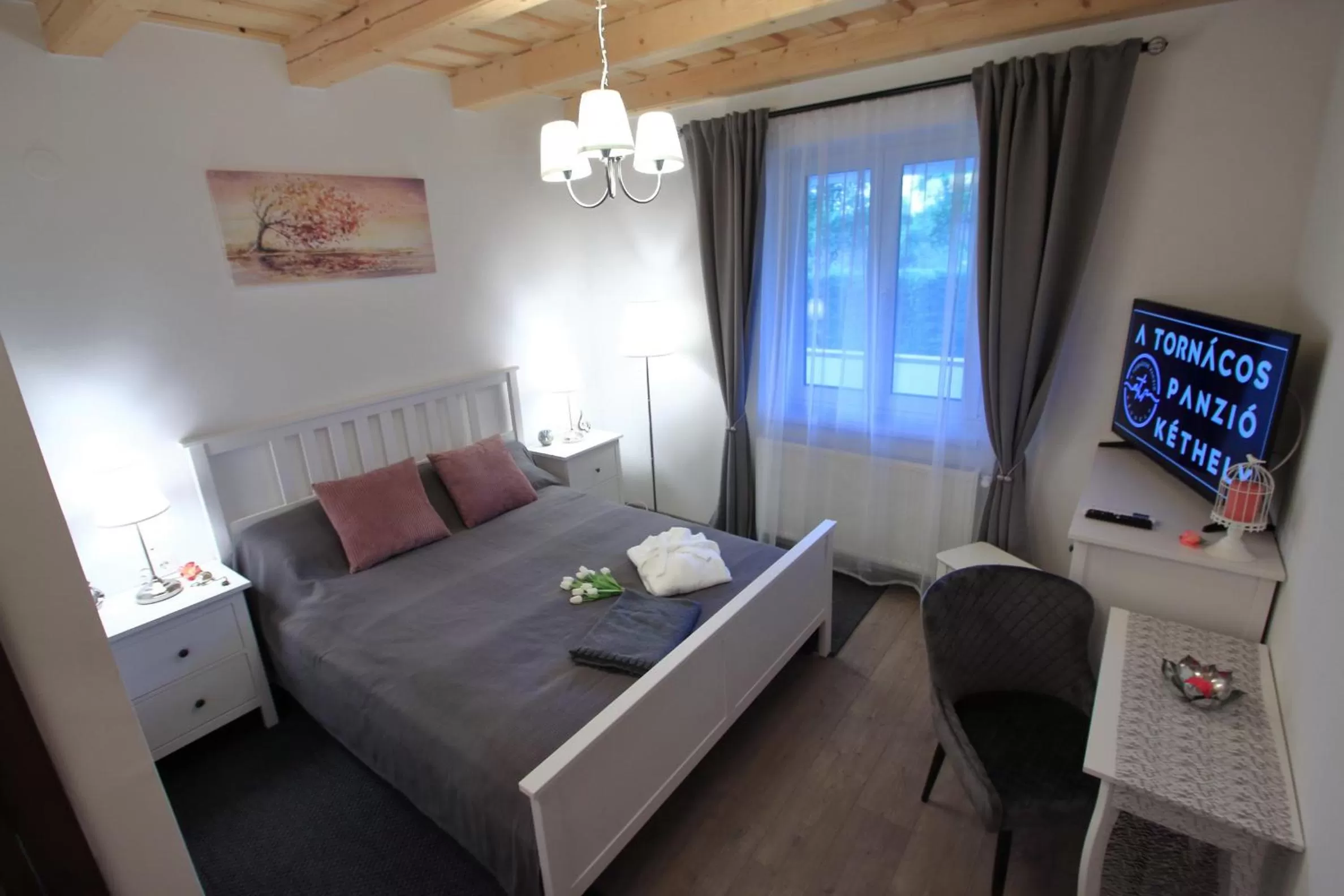 Double Room with Private Bathroom in A tornácos panzió