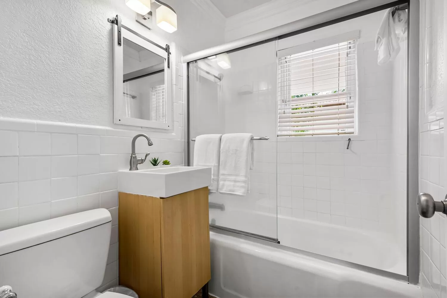 Bathroom in Alani Bay Villas