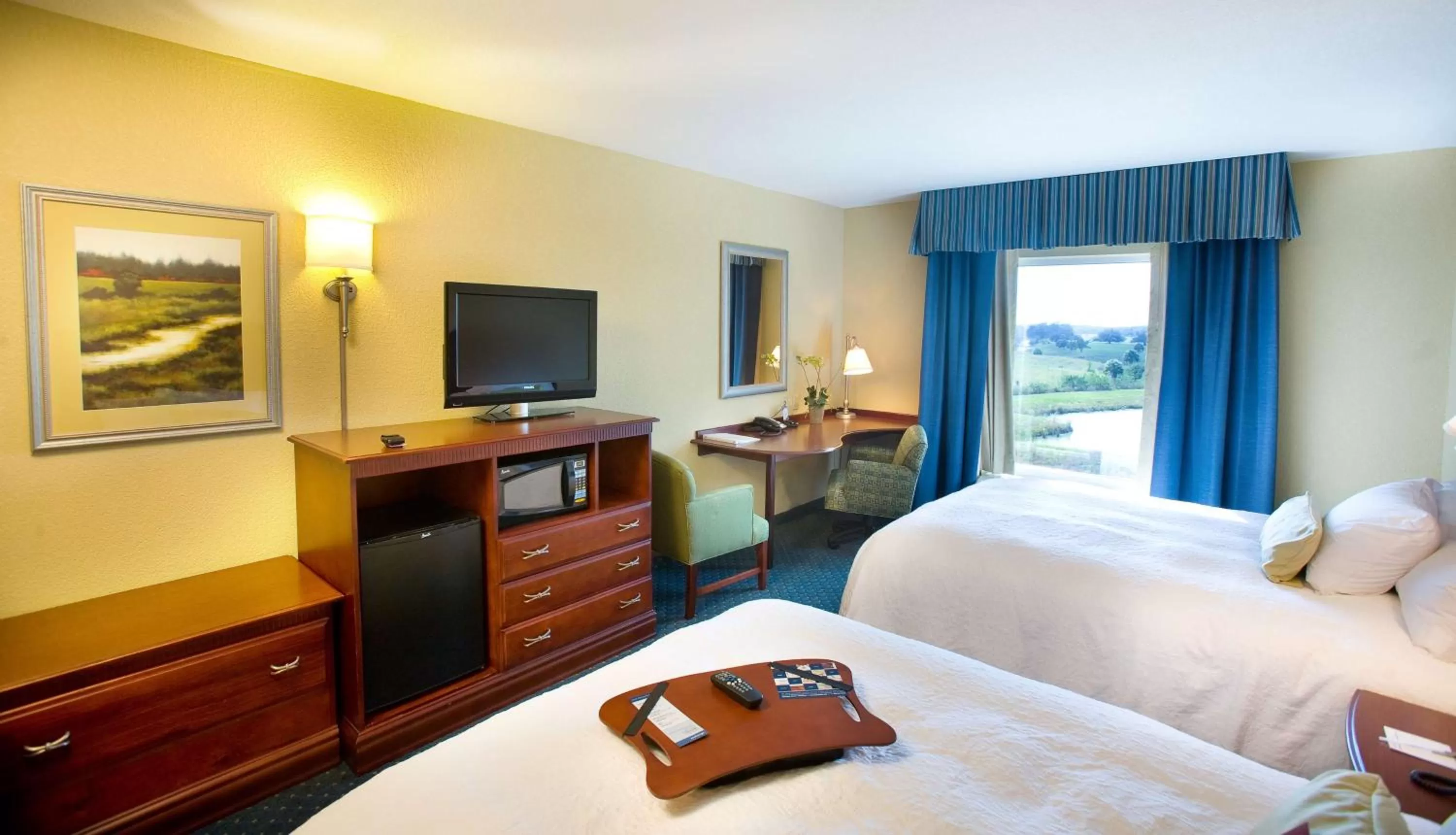 Bed in Hampton Inn & Suites Lake Wales