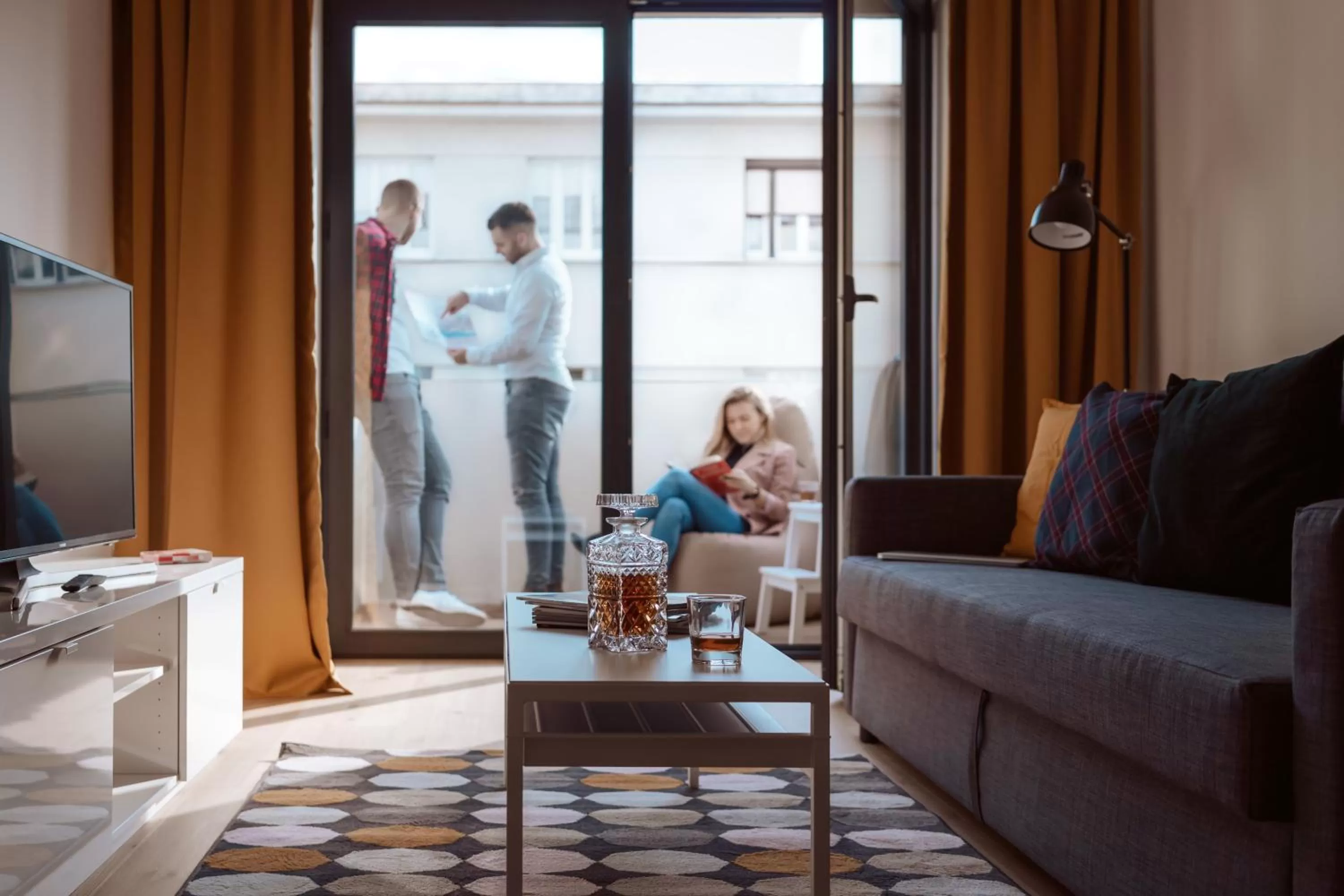 Living room in Smart & Green Living by Ambiente