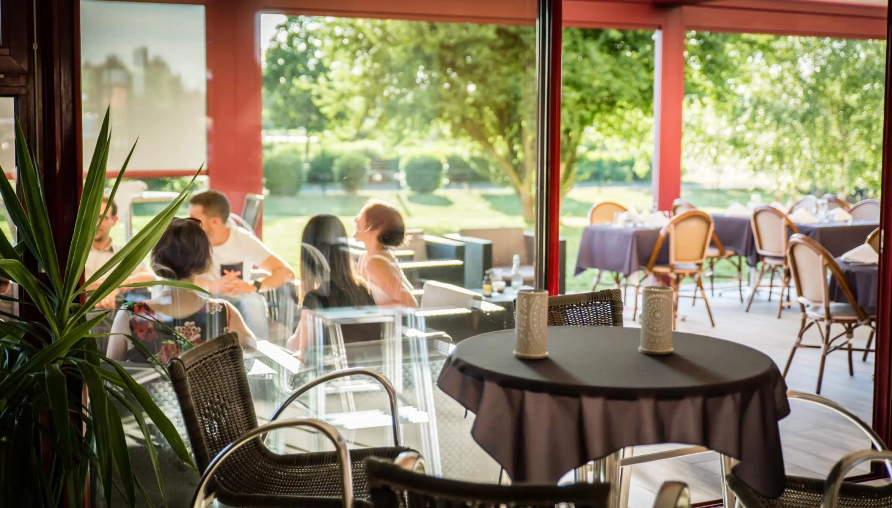 Patio in Hotel Ambotel