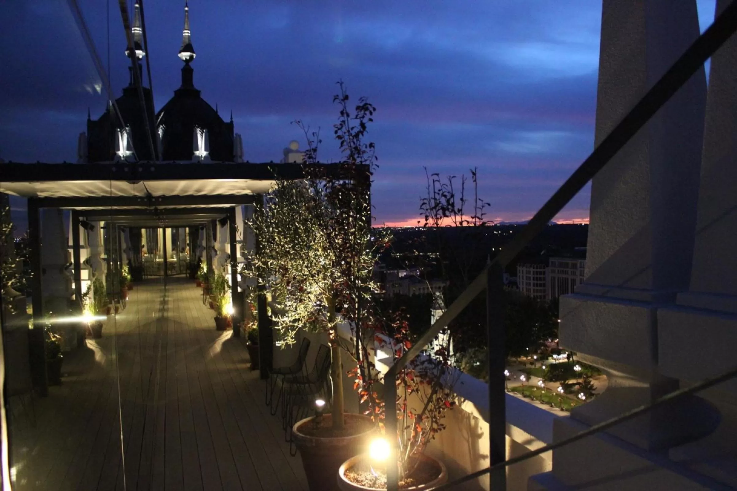 Restaurant/places to eat in Dear Hotel Madrid