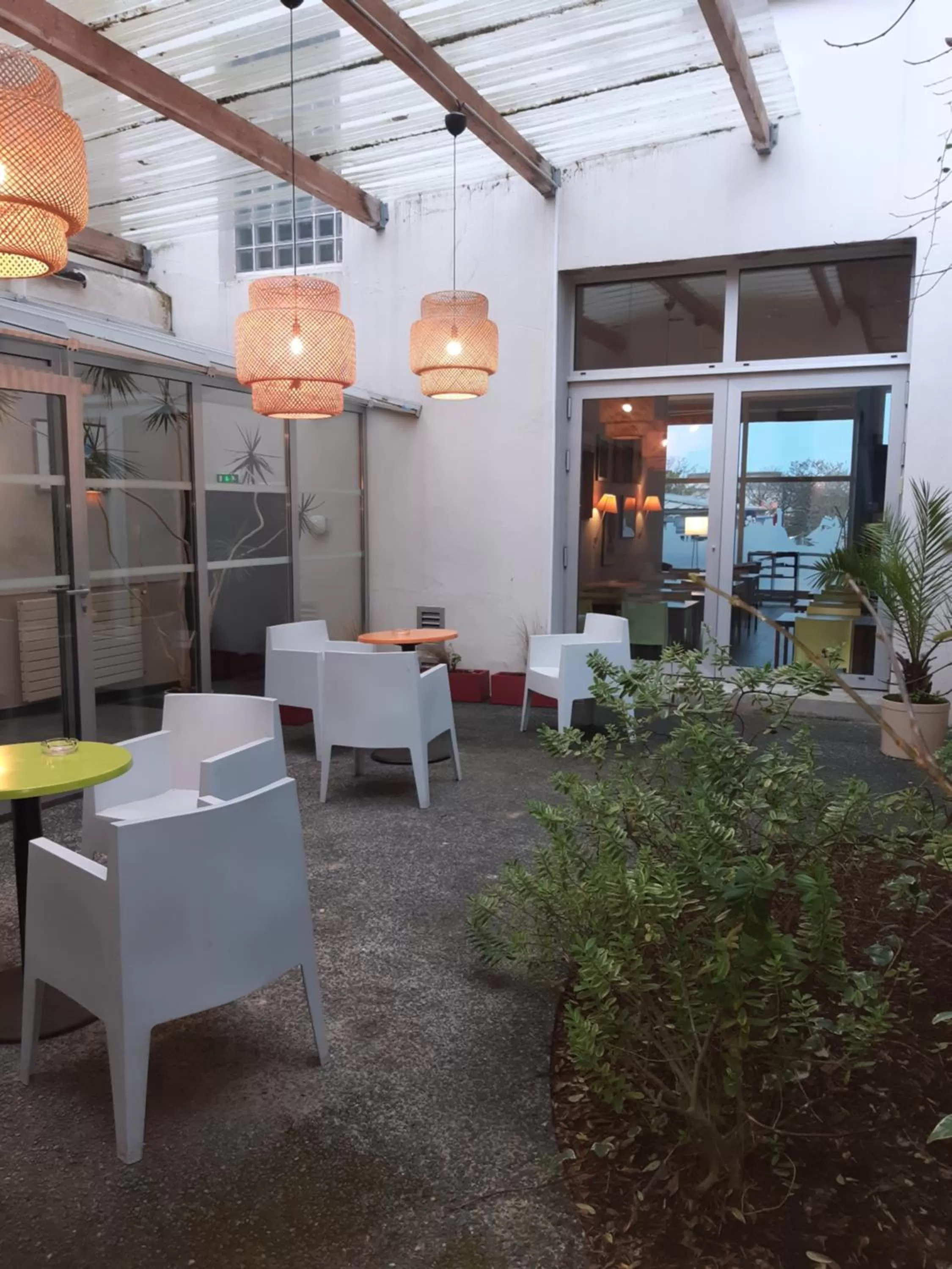 Patio in Hotel de la Gare Brest