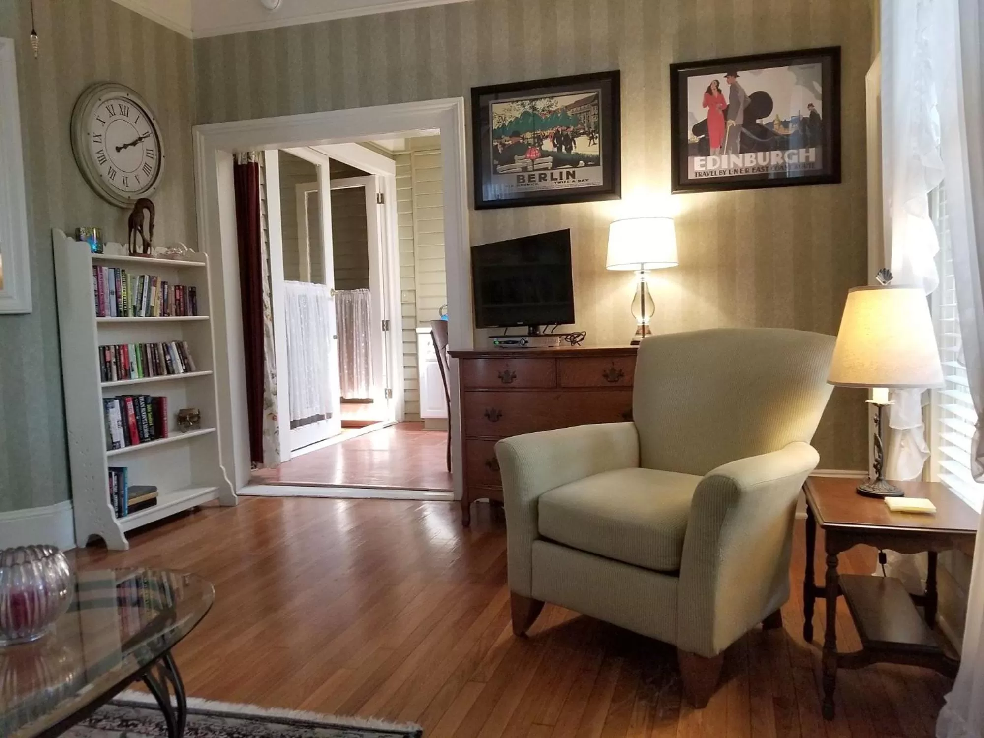 Seating area in Rosemont B&B Cottages