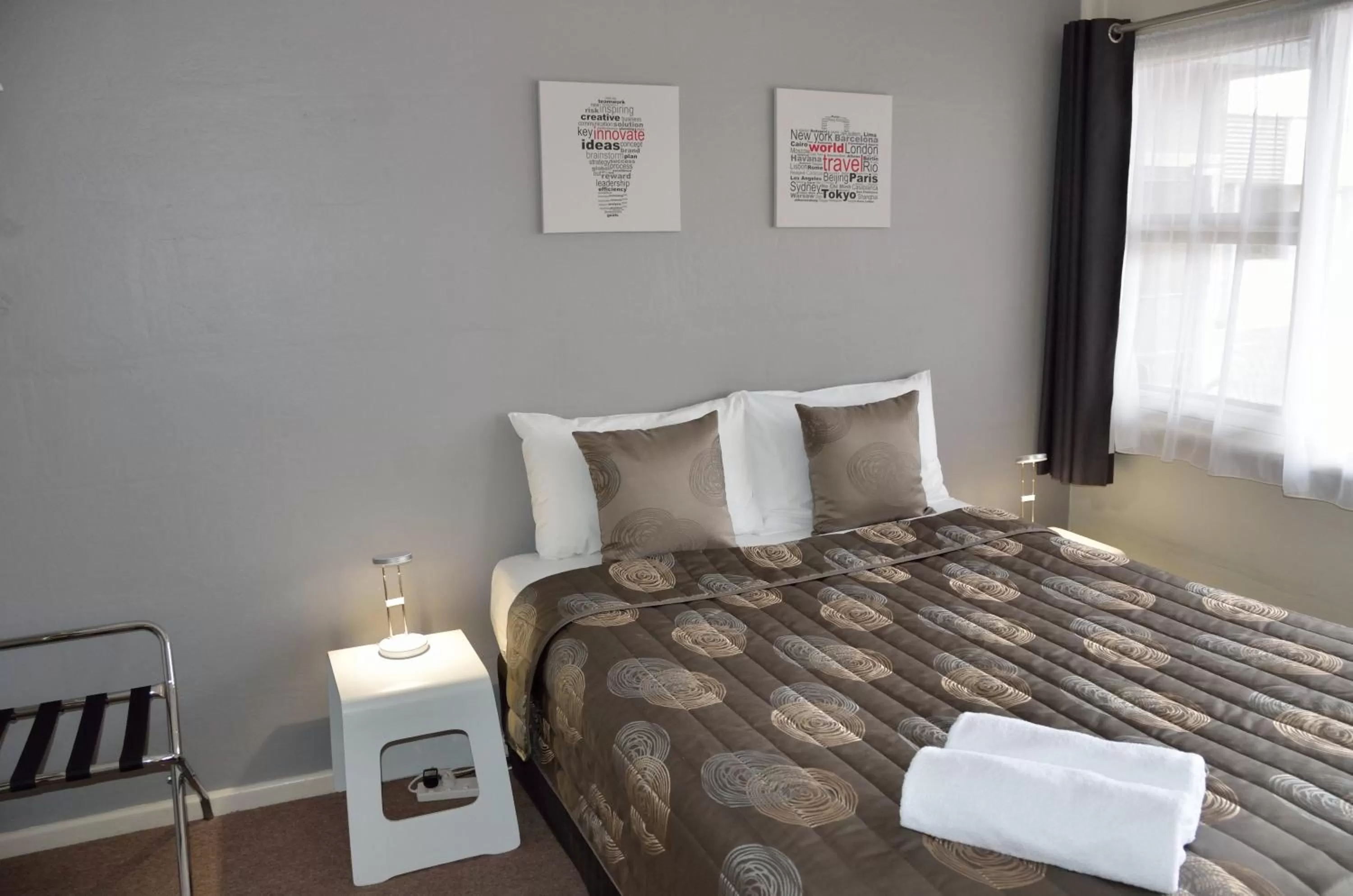 Bed in 105 On The Park