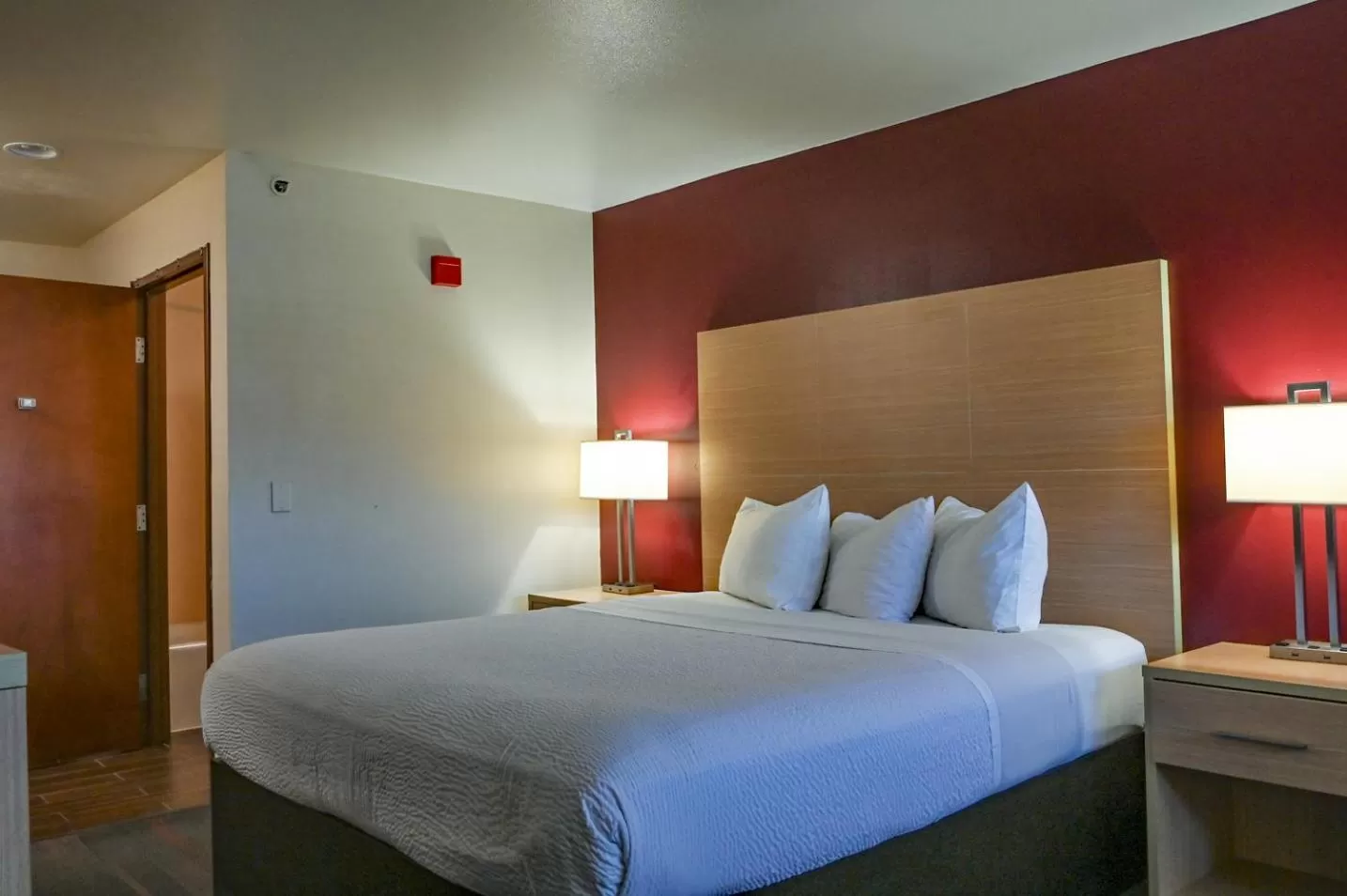 Bed in Ramada Limited and Suites San Francisco Airport