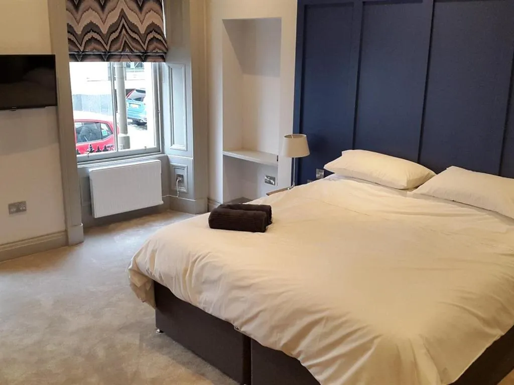 Bedroom, Bed in Edinburgh Nine