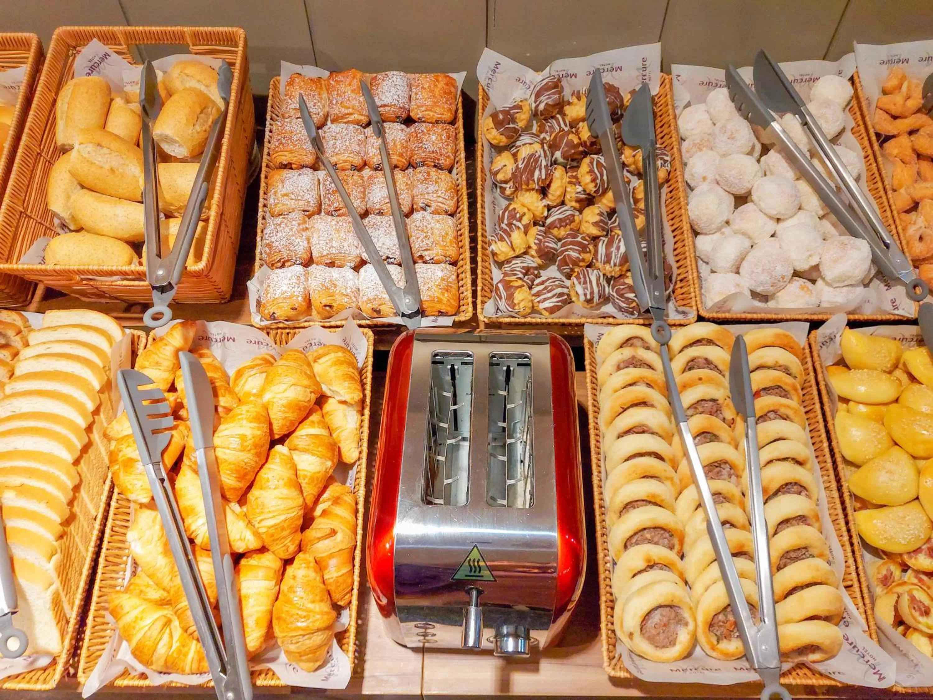 Breakfast in Mercure Curitiba Batel