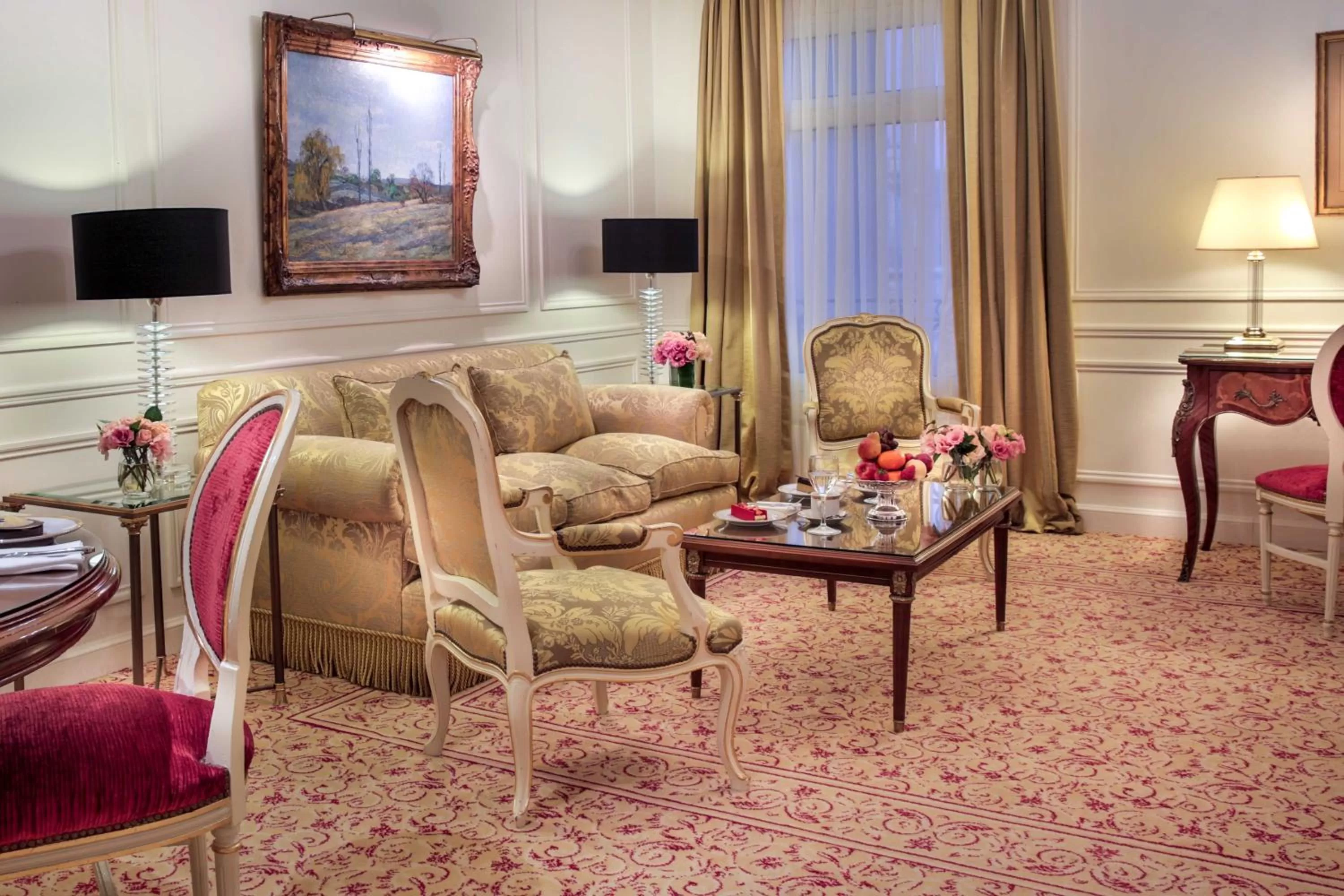 Living room in Alvear Palace Hotel - Leading Hotels of the World