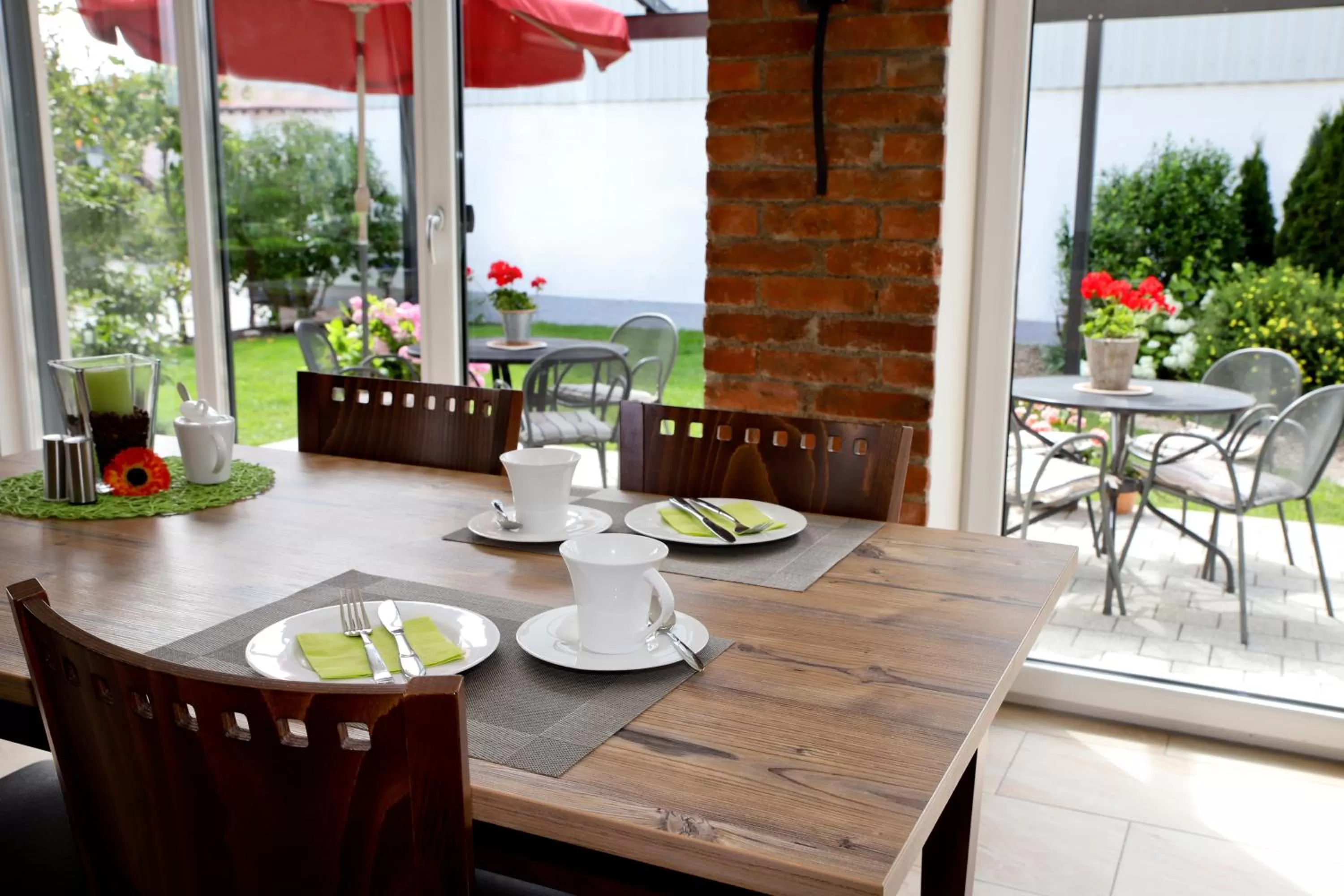 Patio in Lohauserhof - Biohof und Hotel