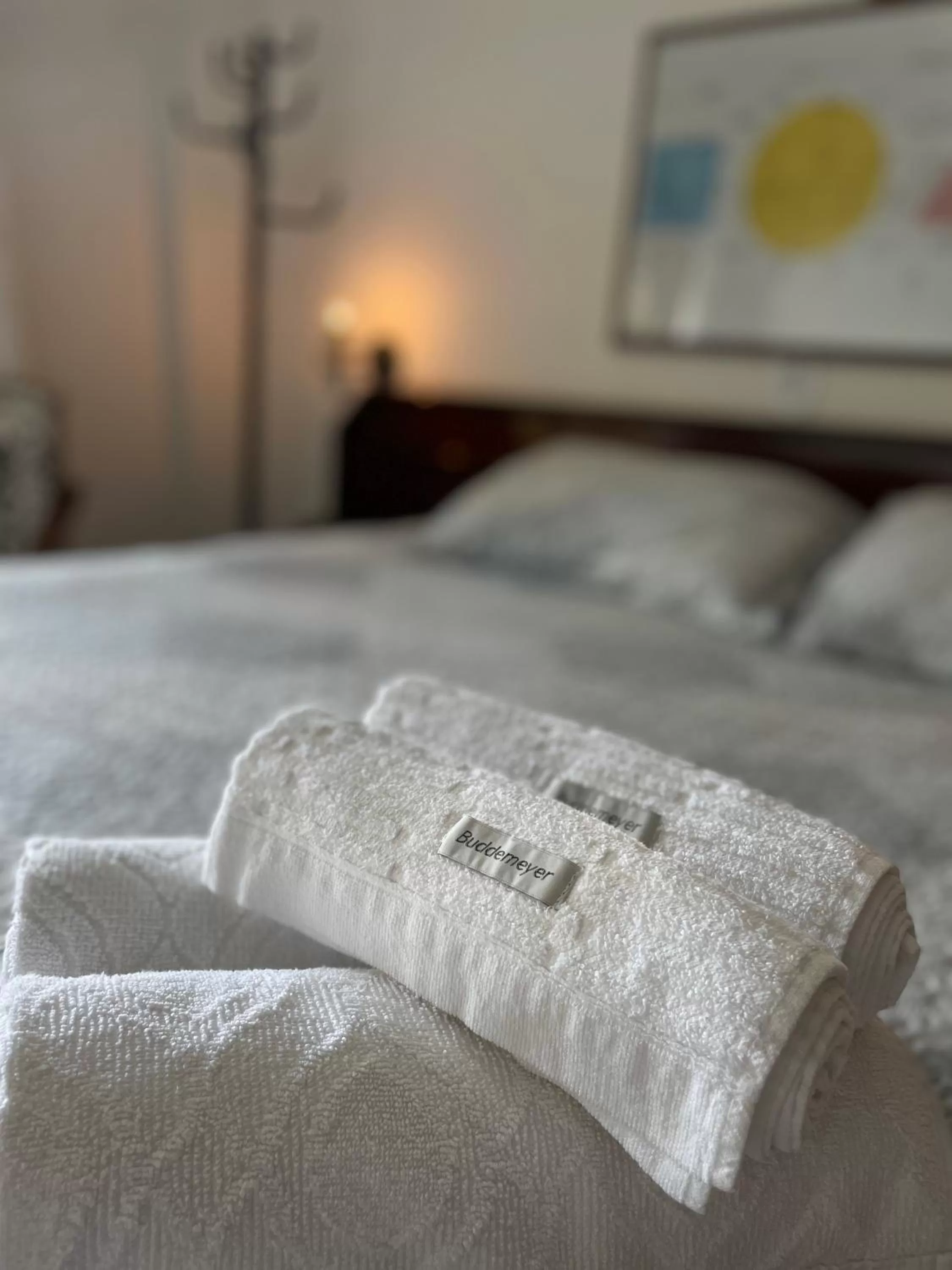 towels, Bed in MineirINN l Piscina Aquecida e Hidro na Montanha