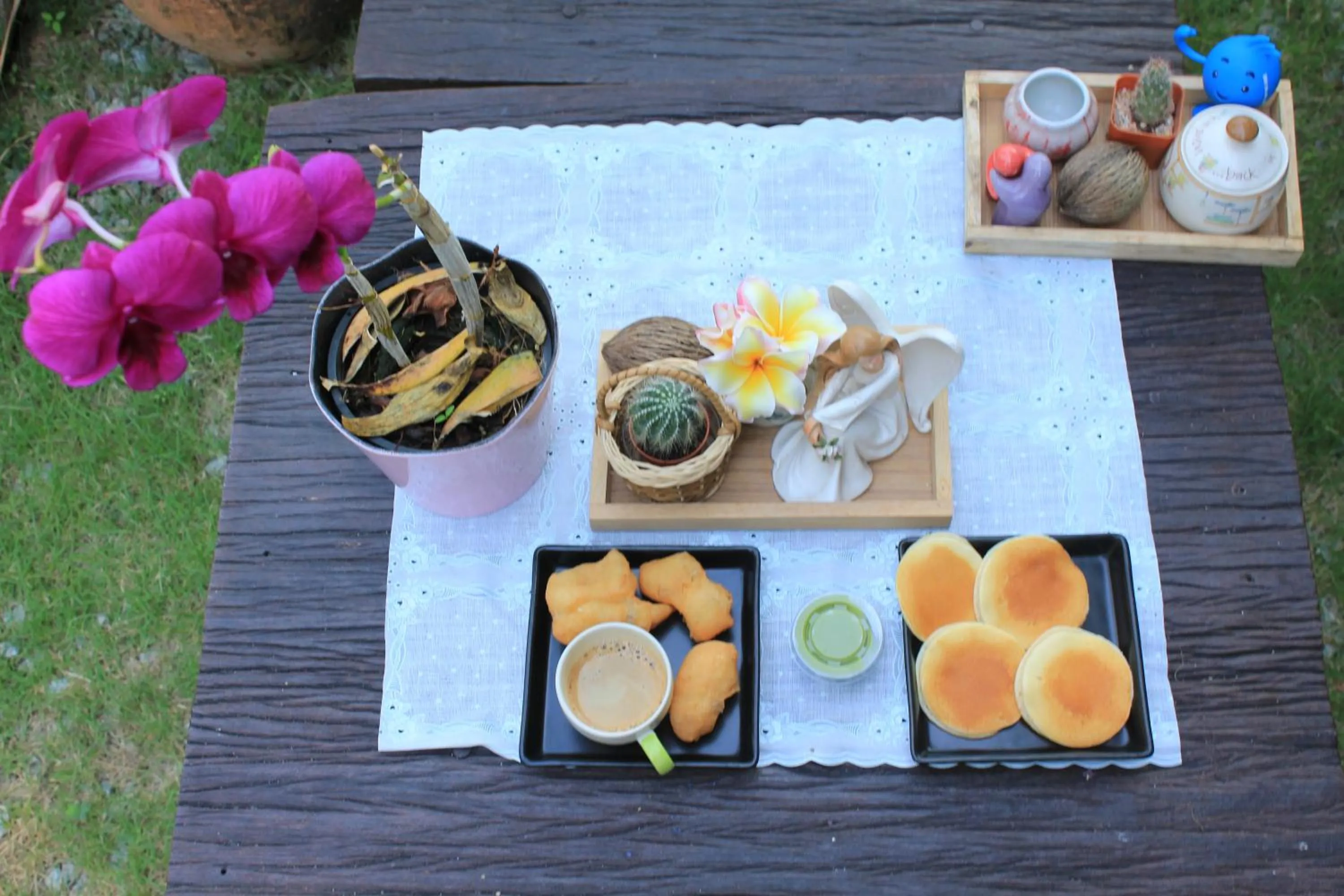 Food and drinks in Eat n Sleep