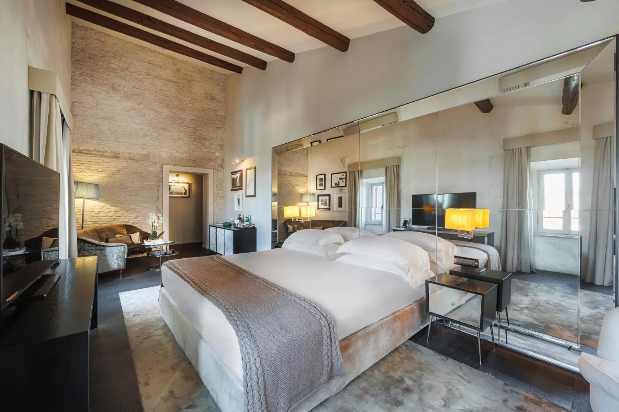 Bed in DOM Hotel Roma - Preferred Hotels & Resorts