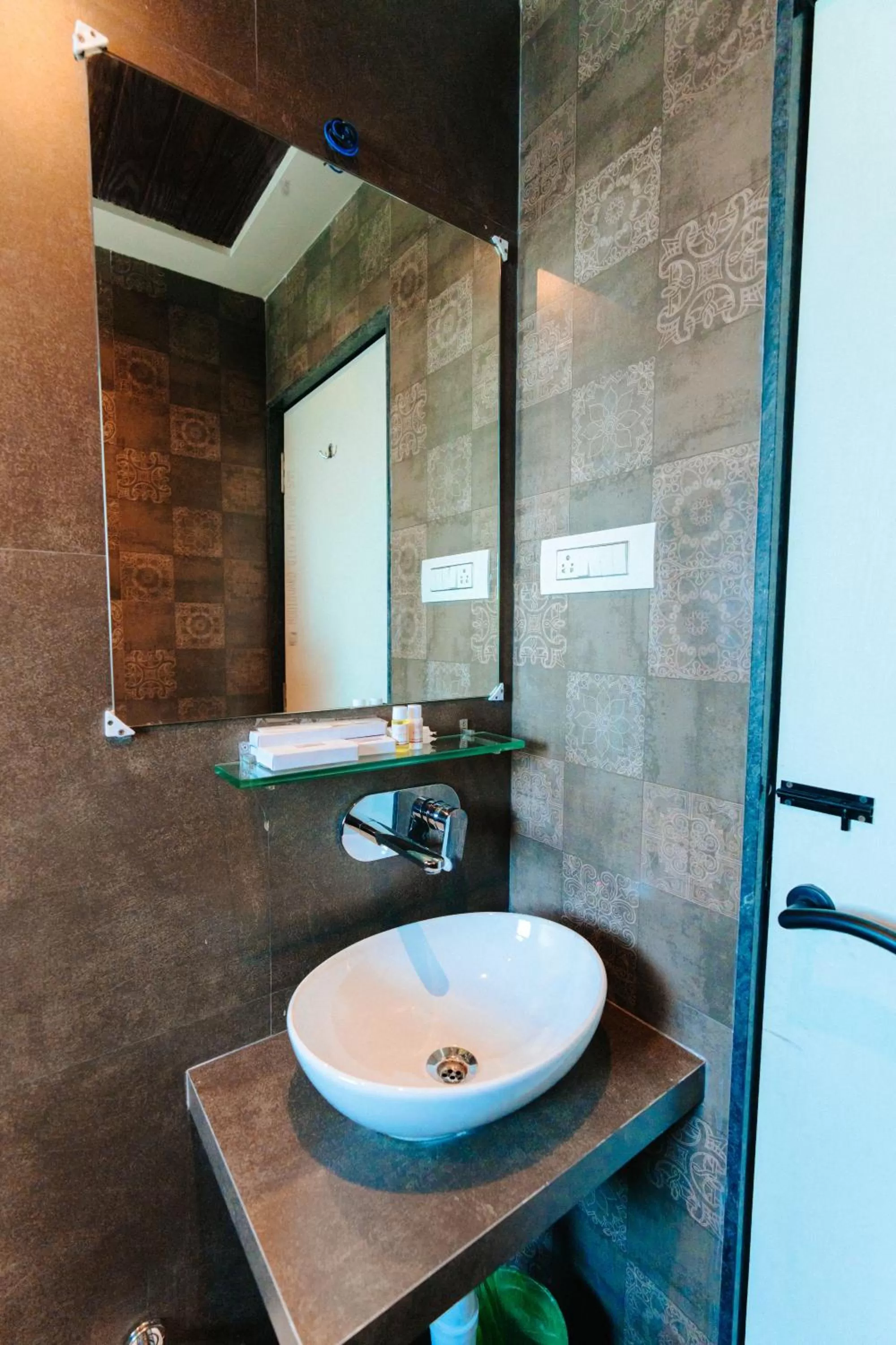 Bathroom in Arnna Hotel- Goregaon East