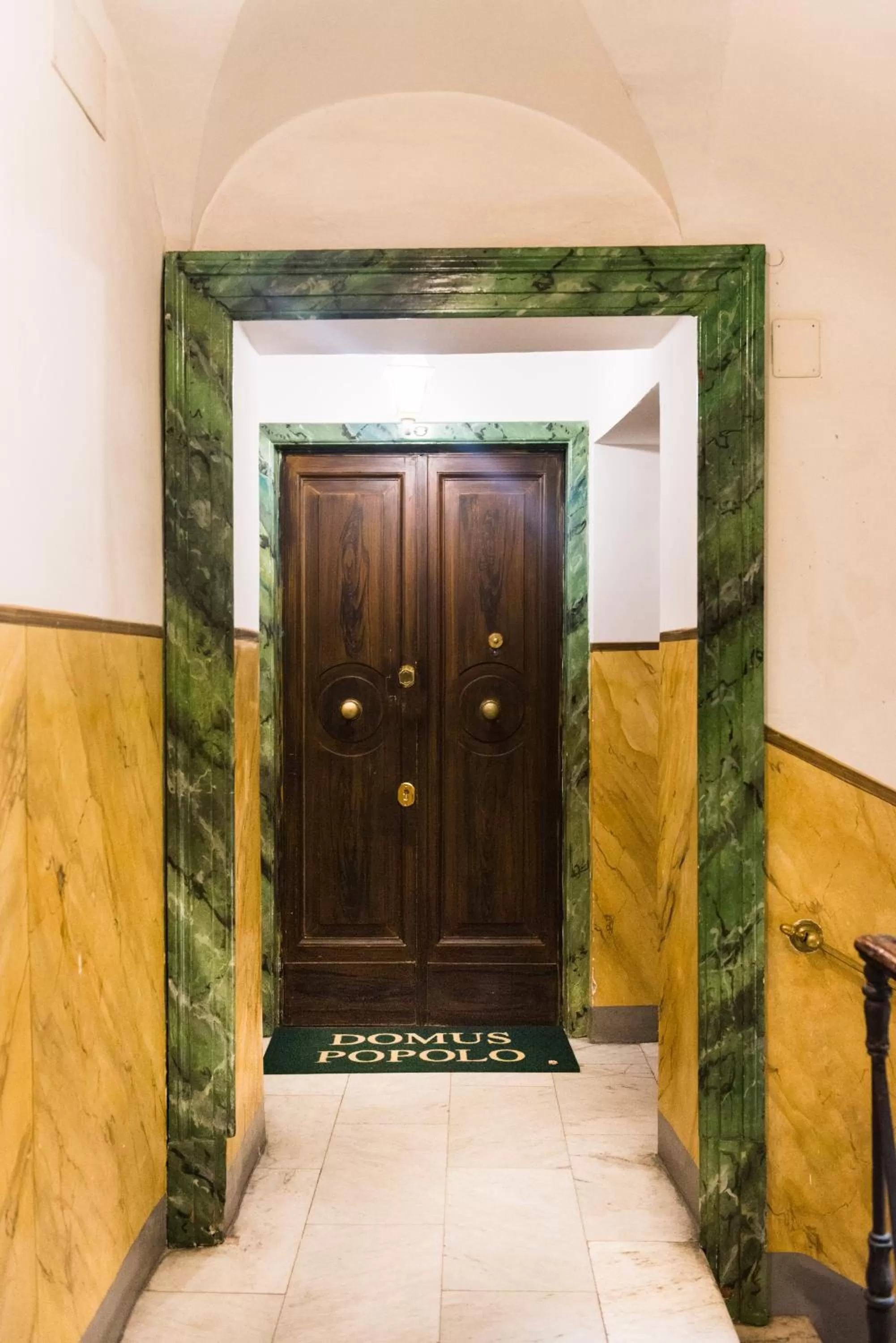 Facade/entrance in Domus Popolo