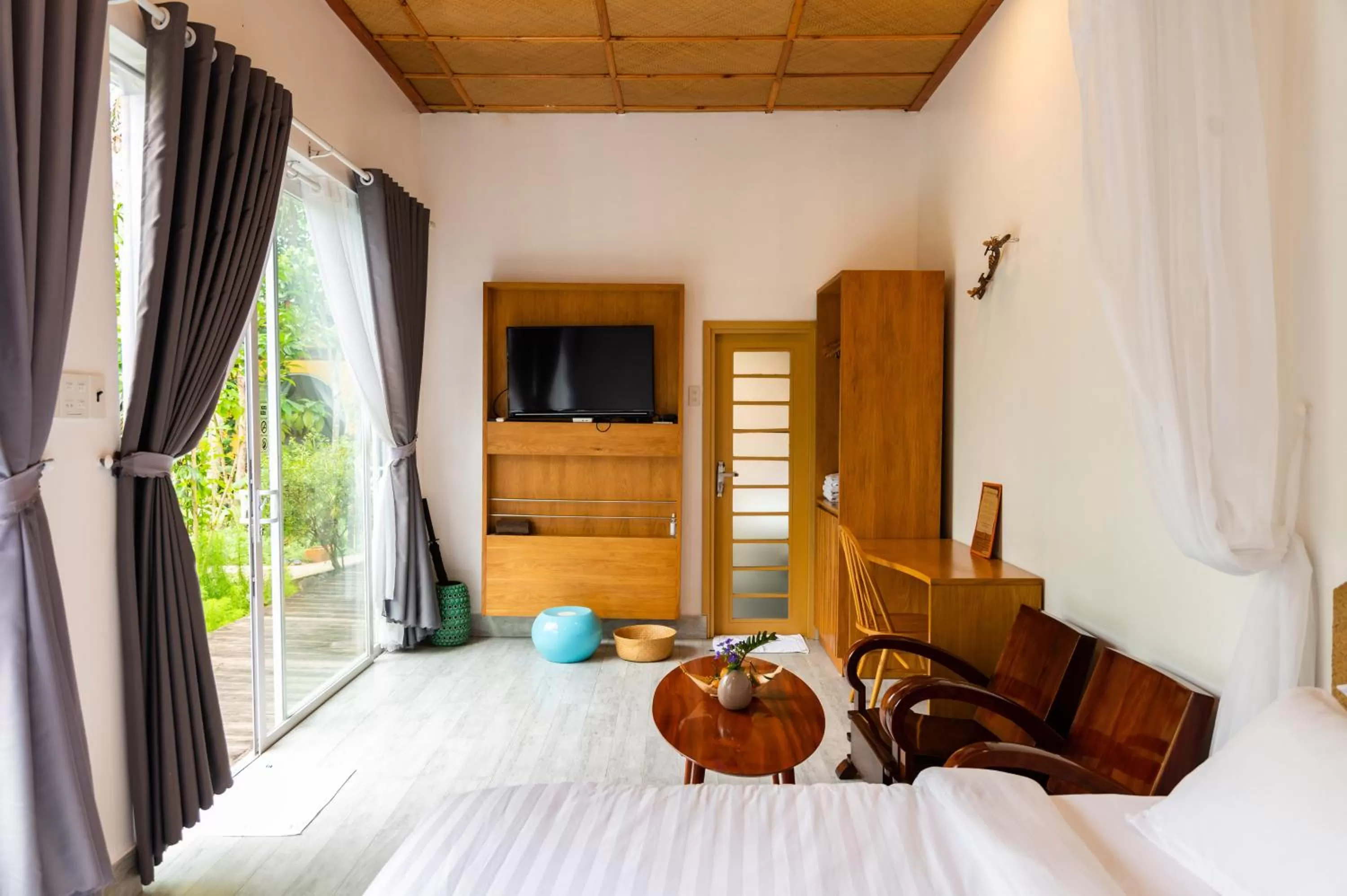 Bedroom, Bed in Binh Minh Eco Lodge