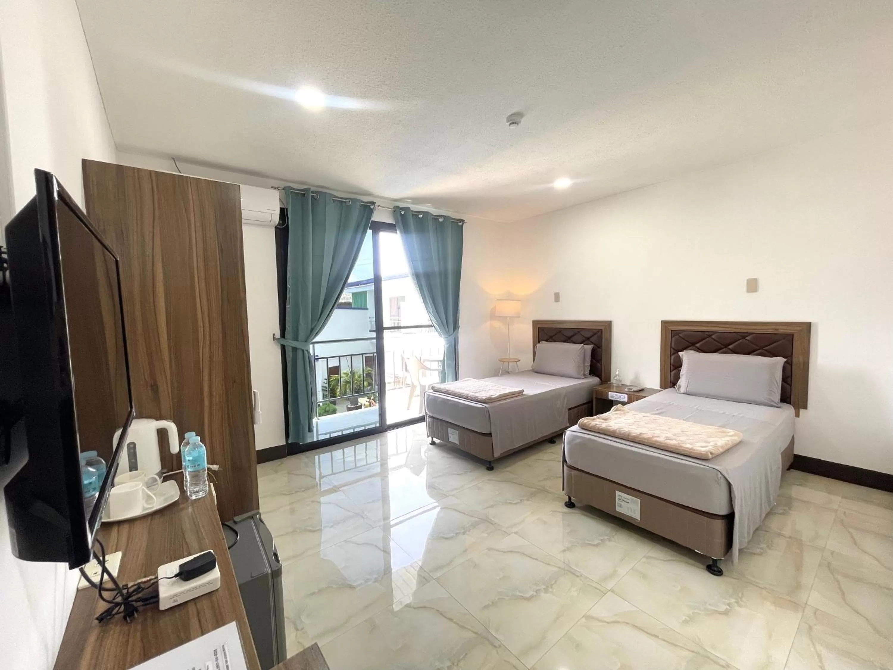 Coffee/tea facilities, Bed in MGH Alona Resort