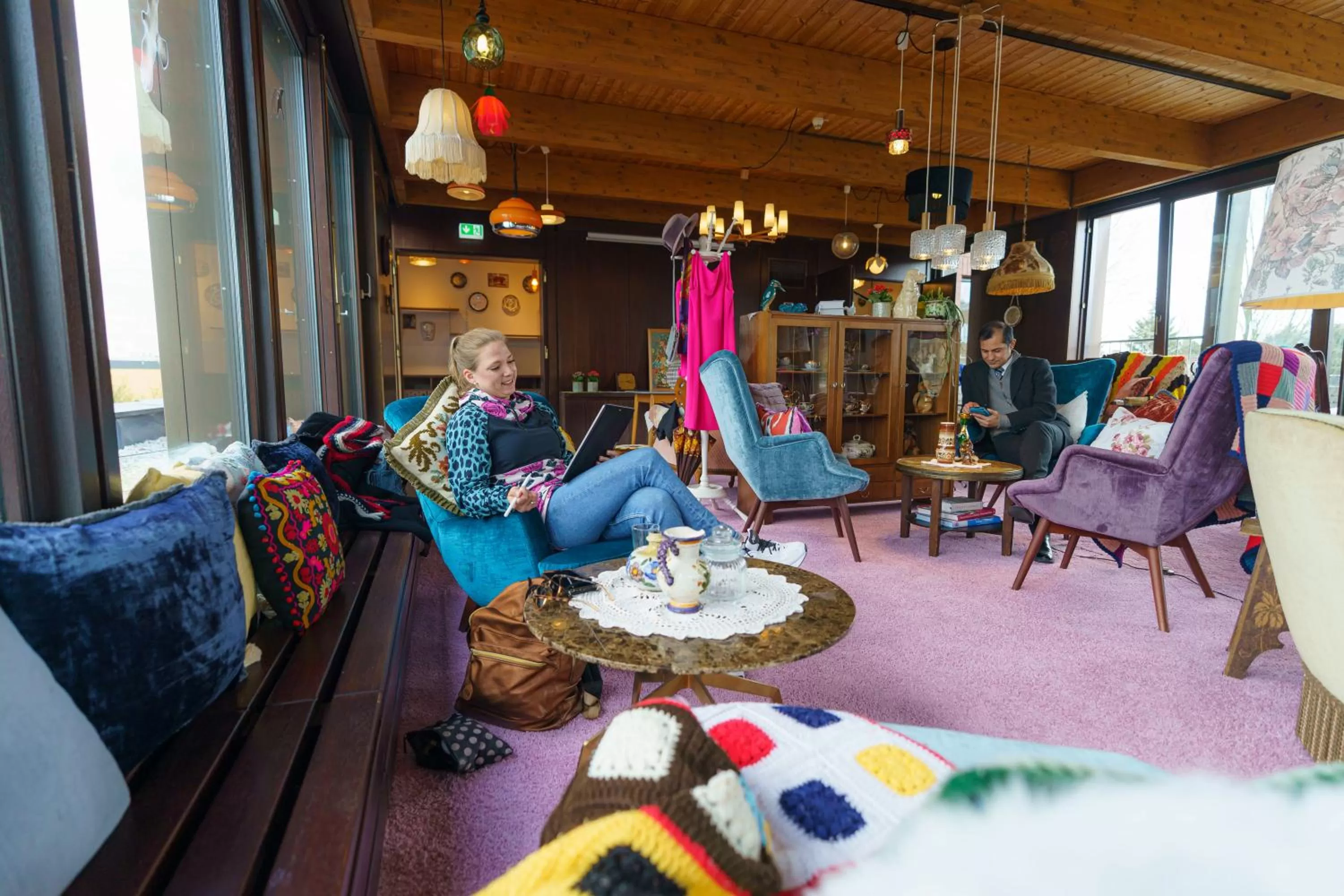 Guests in Tante ALMA's Bonner Hotel